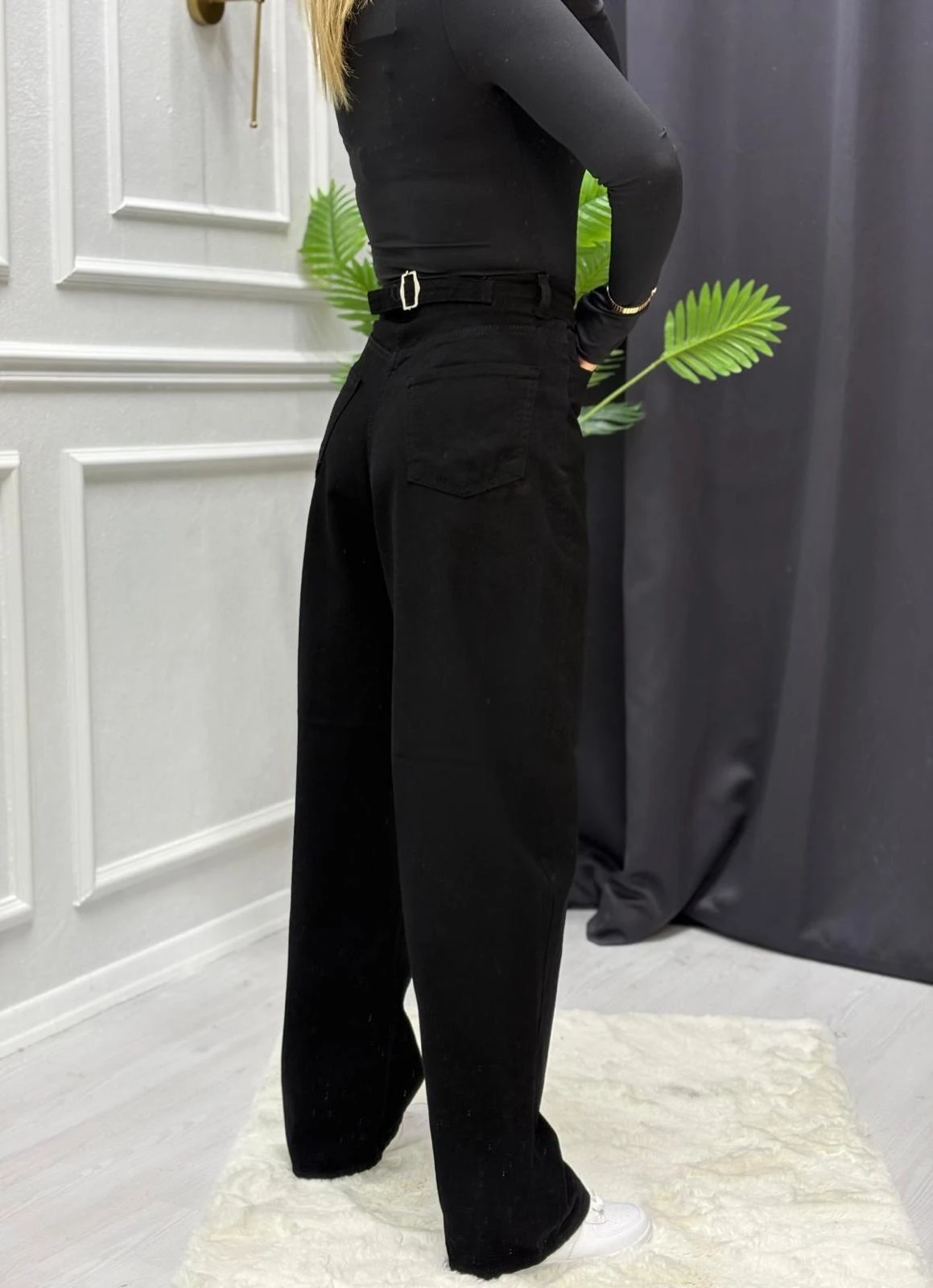 Baggy Kemer Detaylı Jean Pantolon