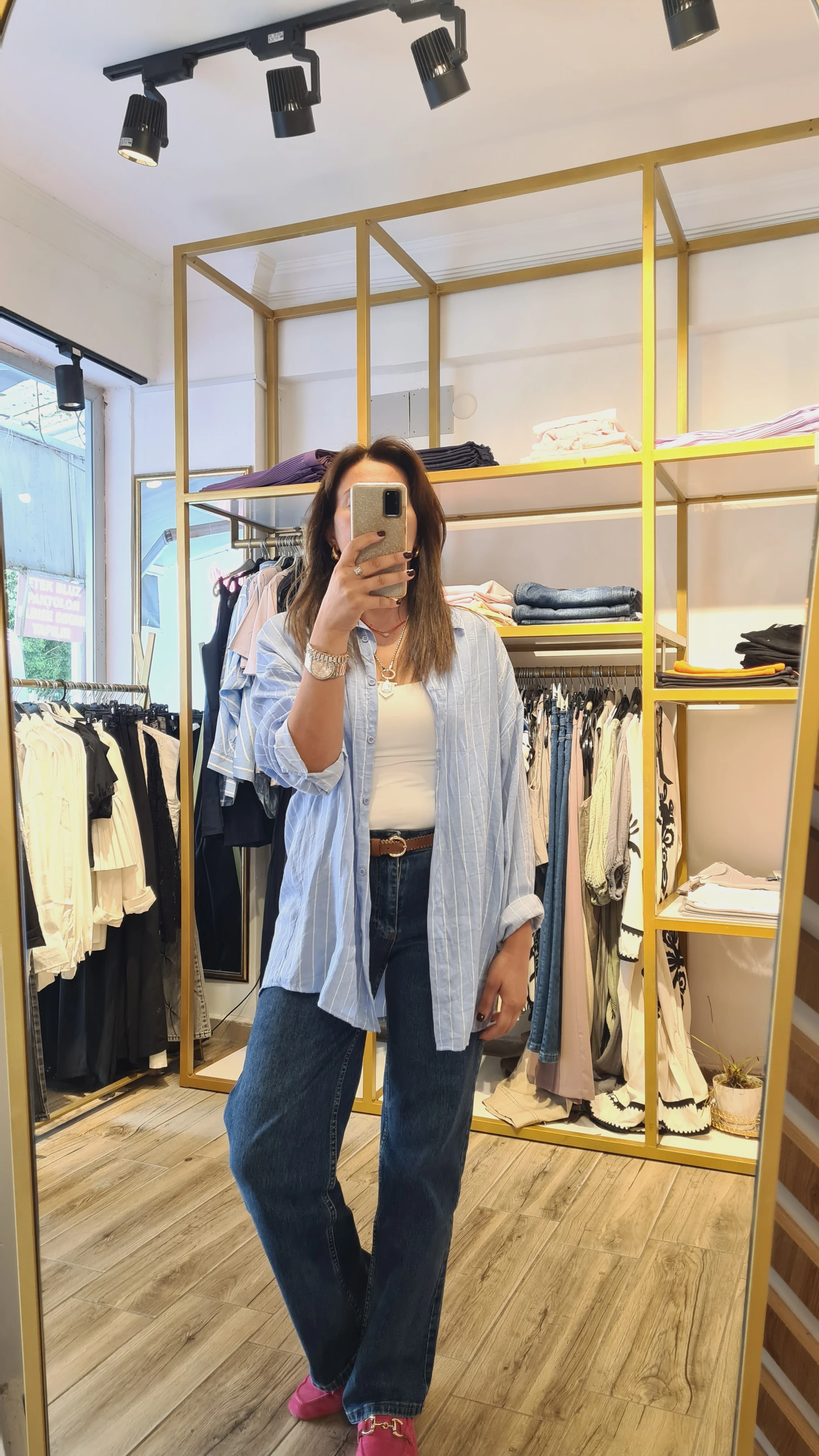 mavi cizgili gömlek 