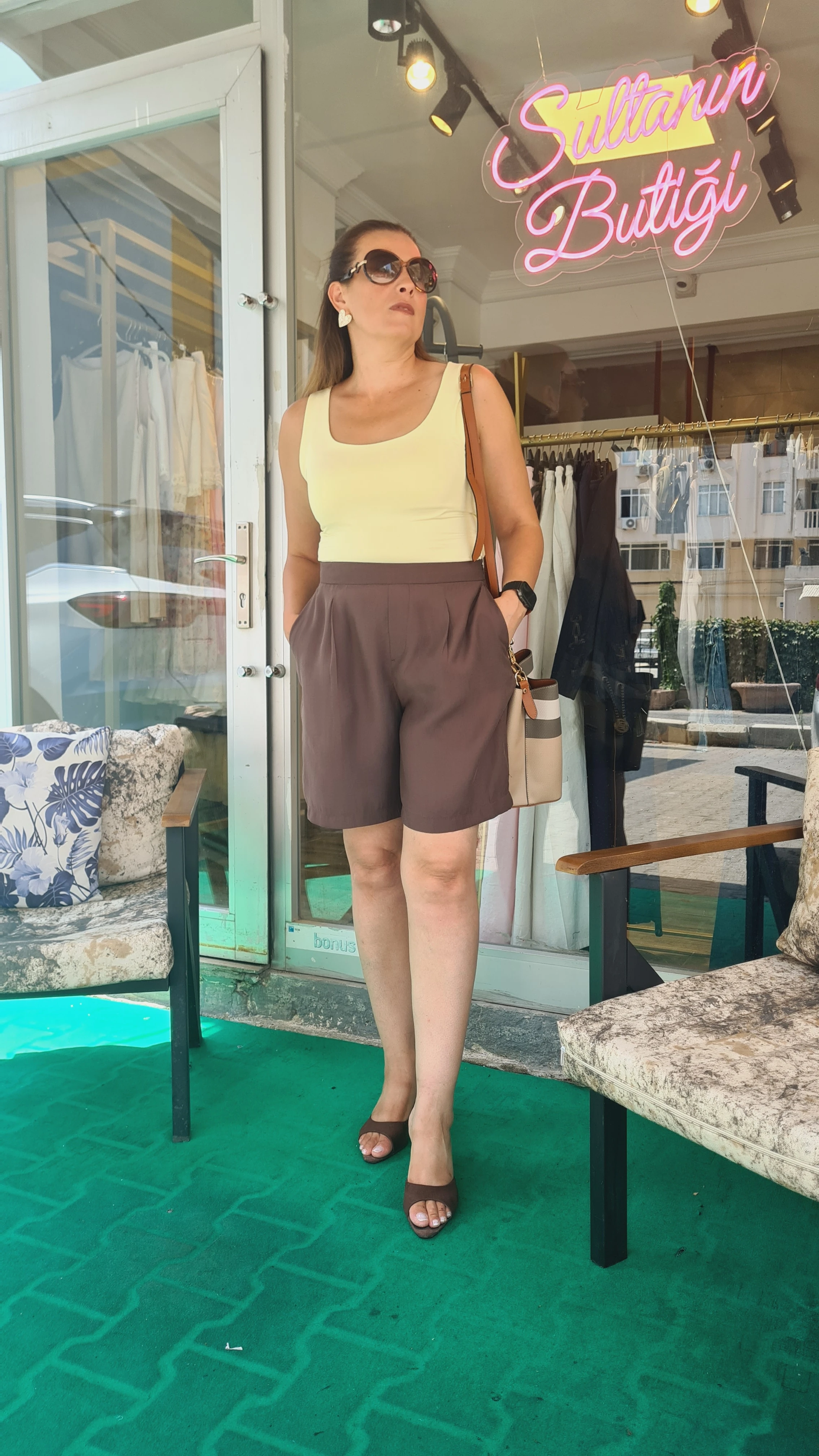 kahve şort 