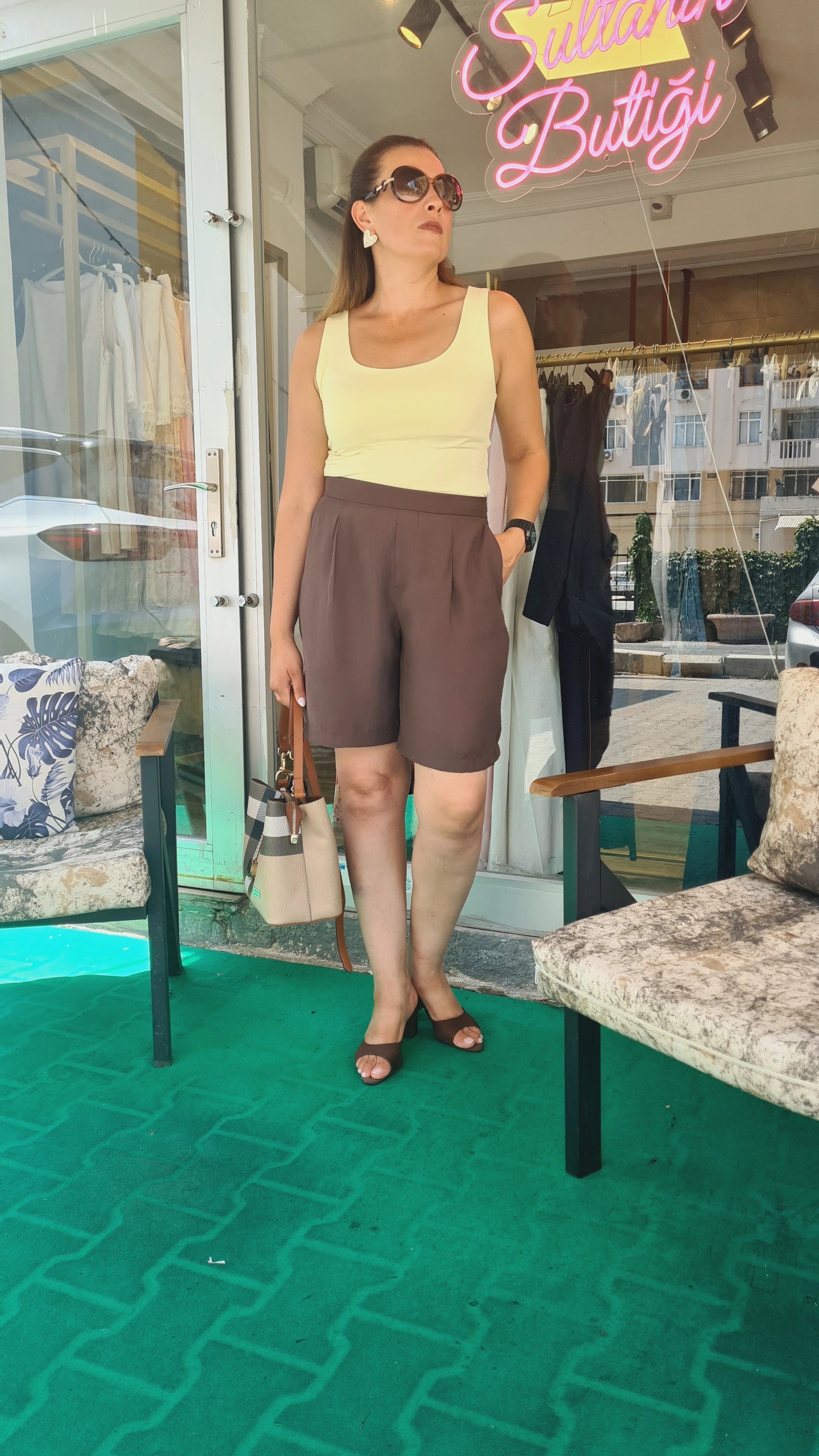 kahve şort 