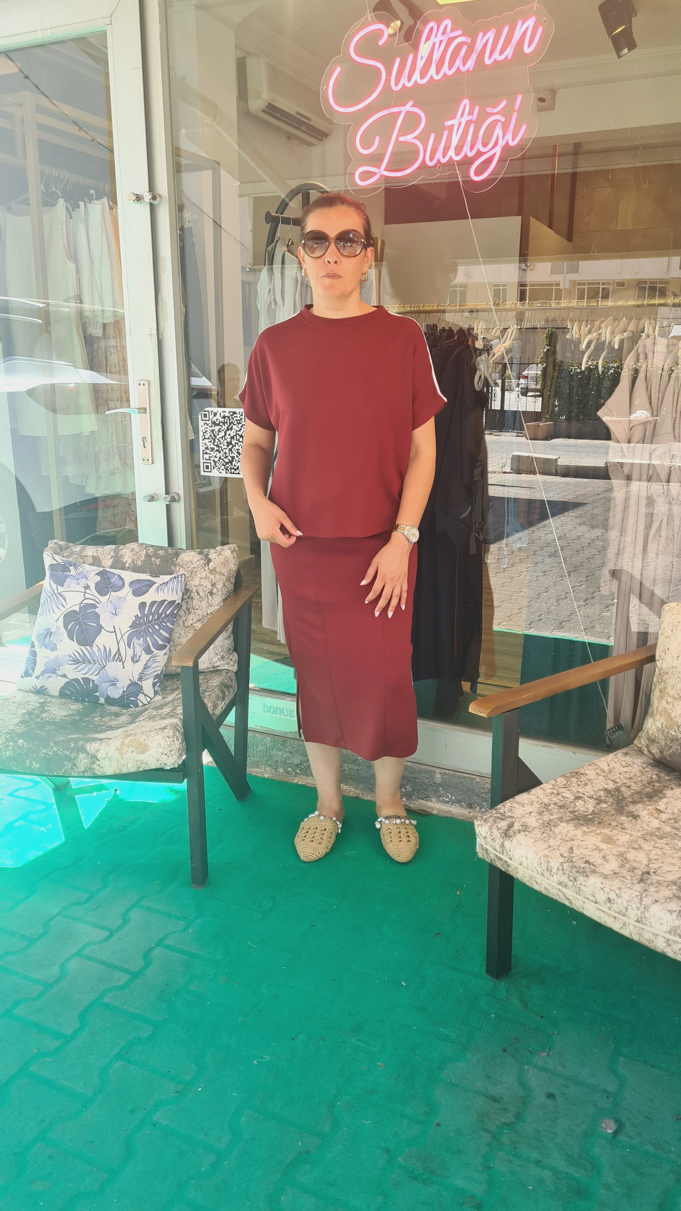 bordo renk iki takım 