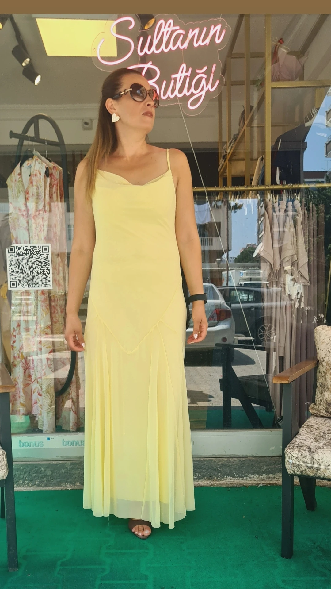 Sarı şifon elbise 