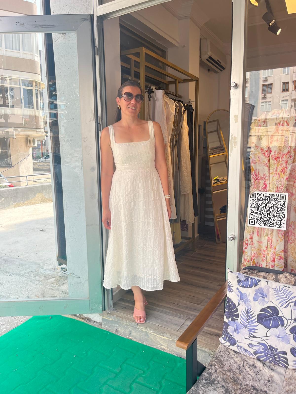 askılı beyaz elbise 