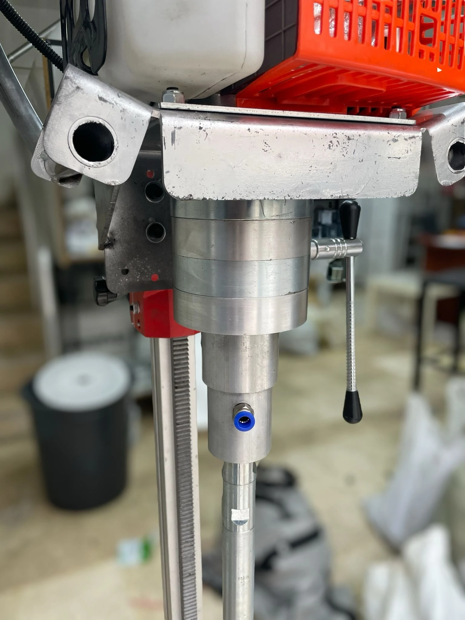 SONDAJSAN   BENZİNLİ  EL SONDAJ MAKINESI AÇILI SEHPALI SET