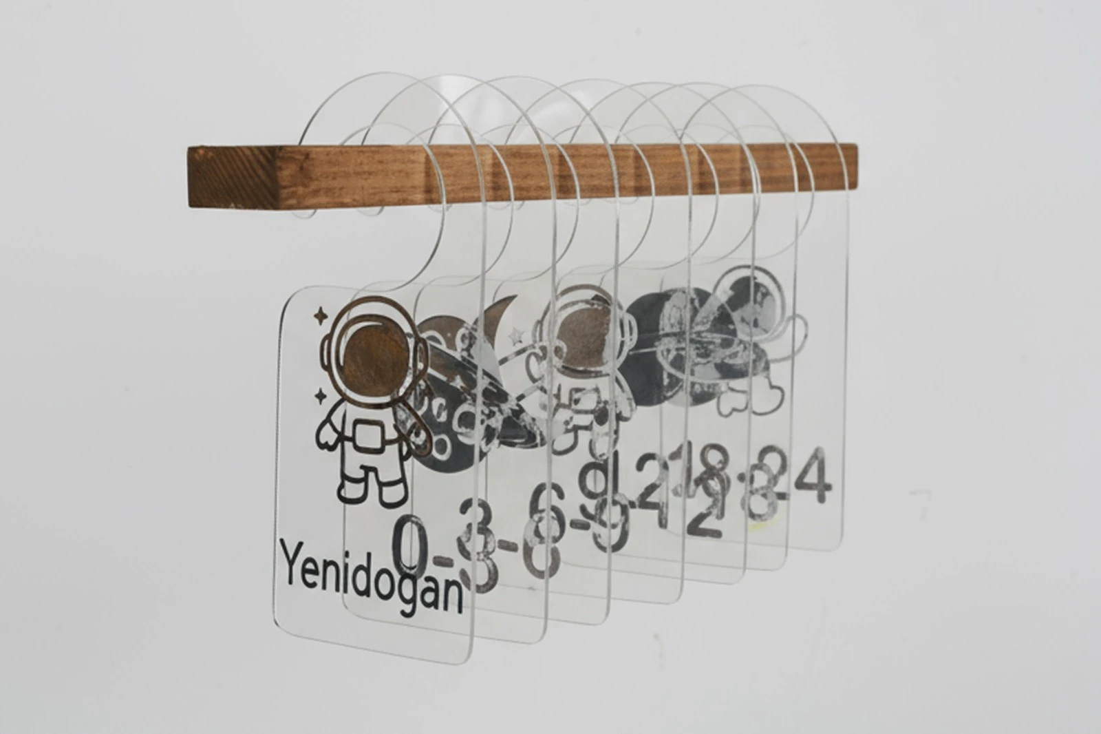 Aylık Dolap Ayracı