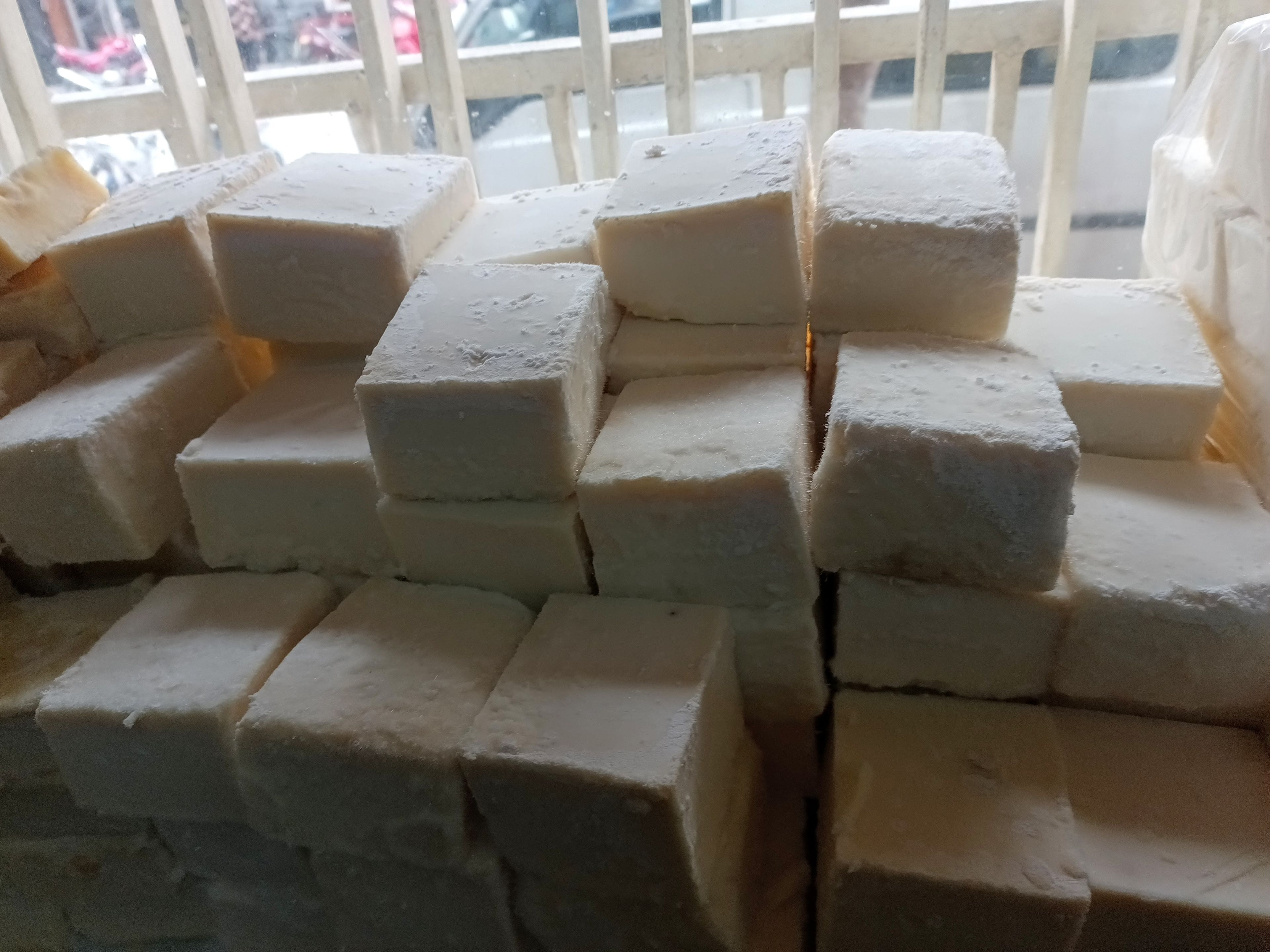 DOĞAL KÖY USULU ZEYTİN YAĞI SABUNU 