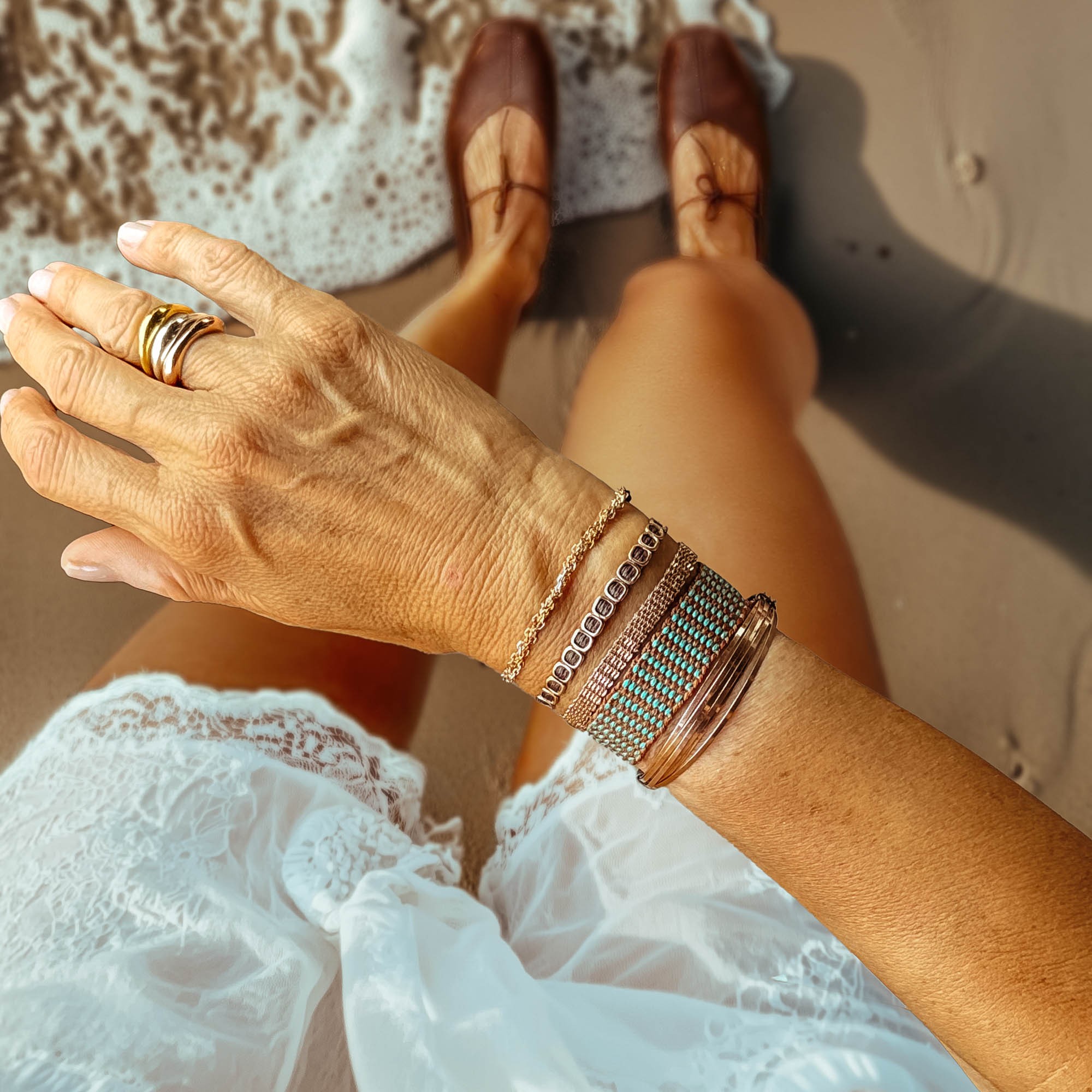 Fersknit - Unisex 2 Colored Striped Loom Bracelet with Silver End