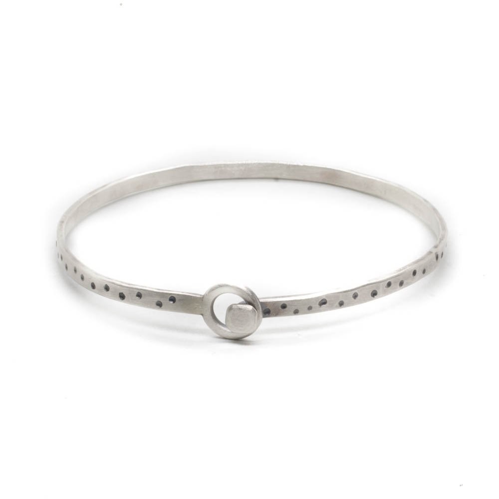 Fersknit - Unisex Silver Dotted Cuff Bracelet