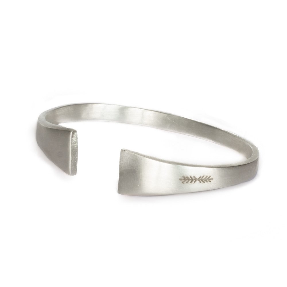 Fersknit - Unisex Oversize Silver Cuff Bracelet with Spica Symbol