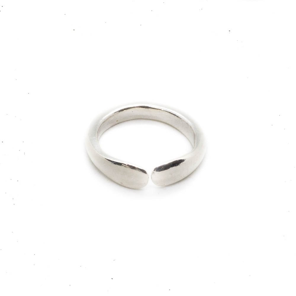 Fersknit - Silver Cuff Ring