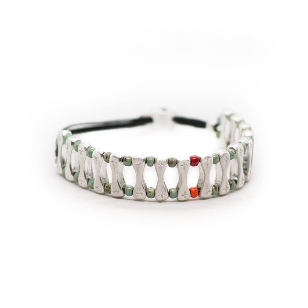 Fersknit - Unisex Silver Bone Bracelet