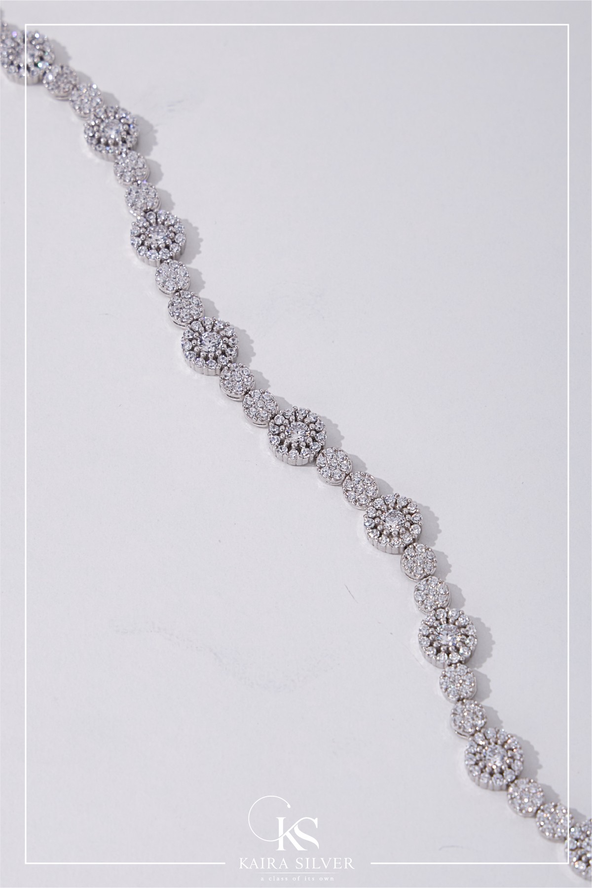 925 Sterling Silver Bracelet with Round Motif and Stone Elegant Bracelet