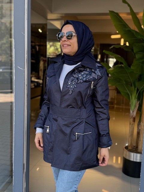 Lisa Exclusive Trench