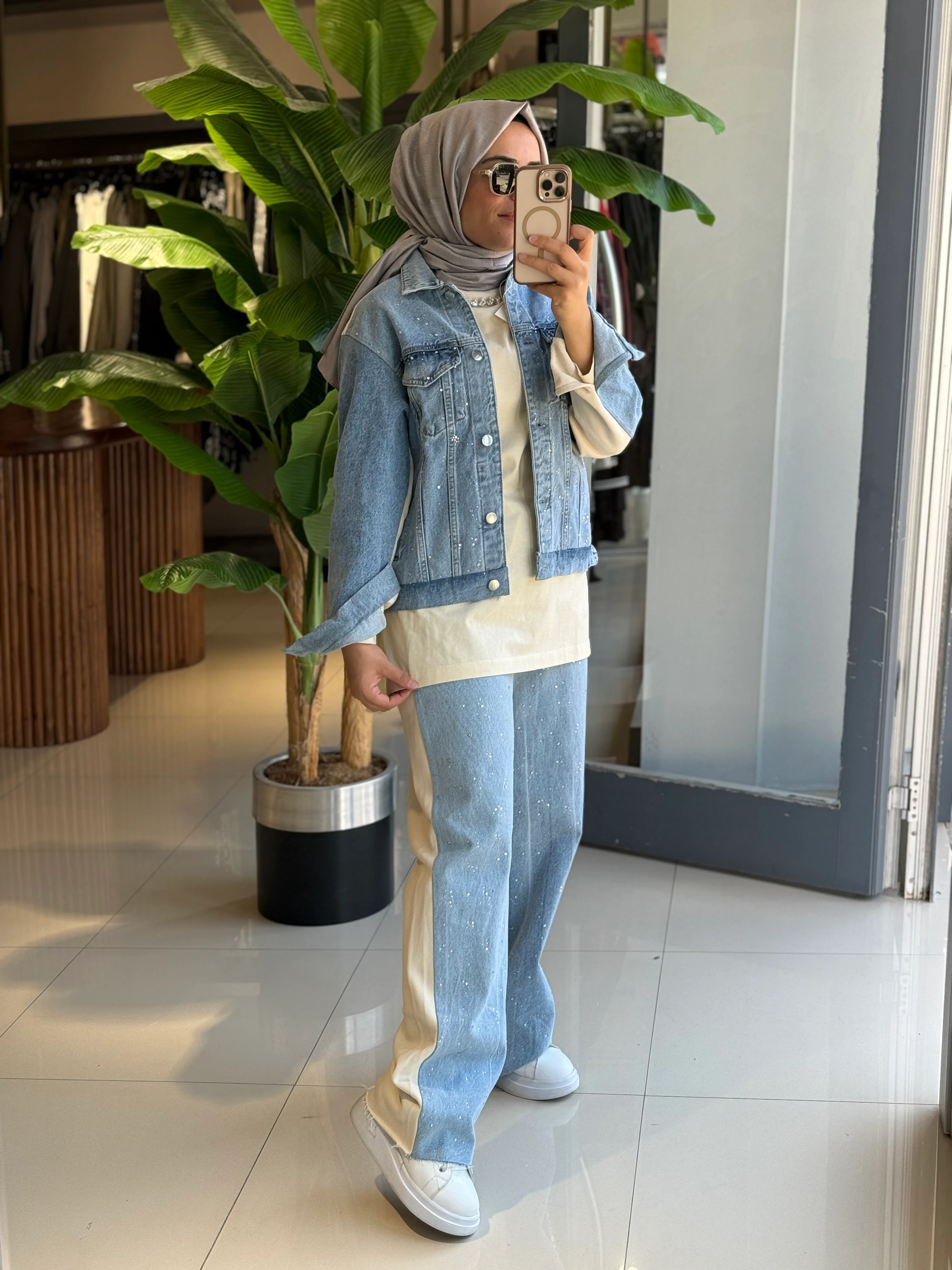 Omelya Kısa Ceketli Kot Takım