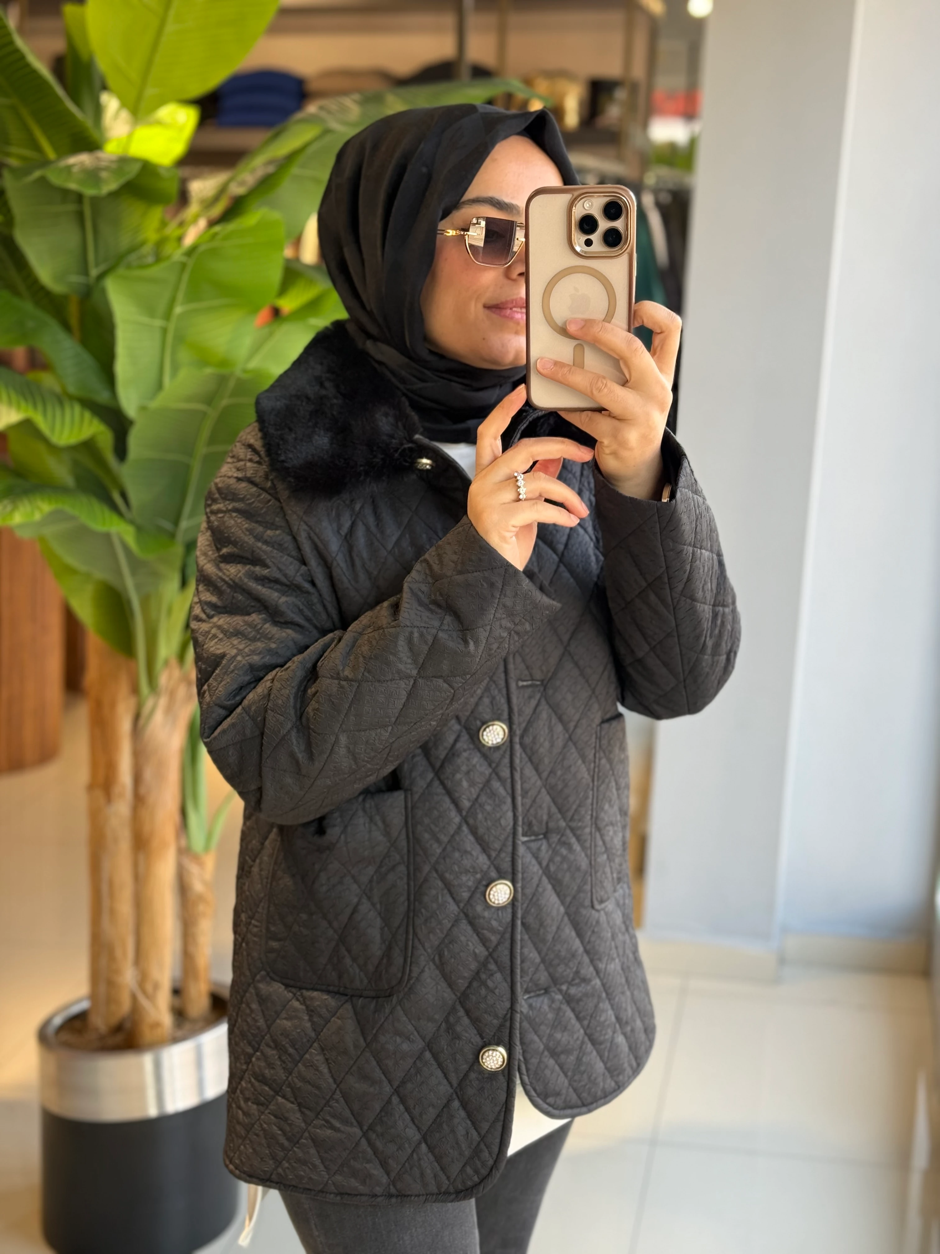 Missemramiss Kapitone Mont