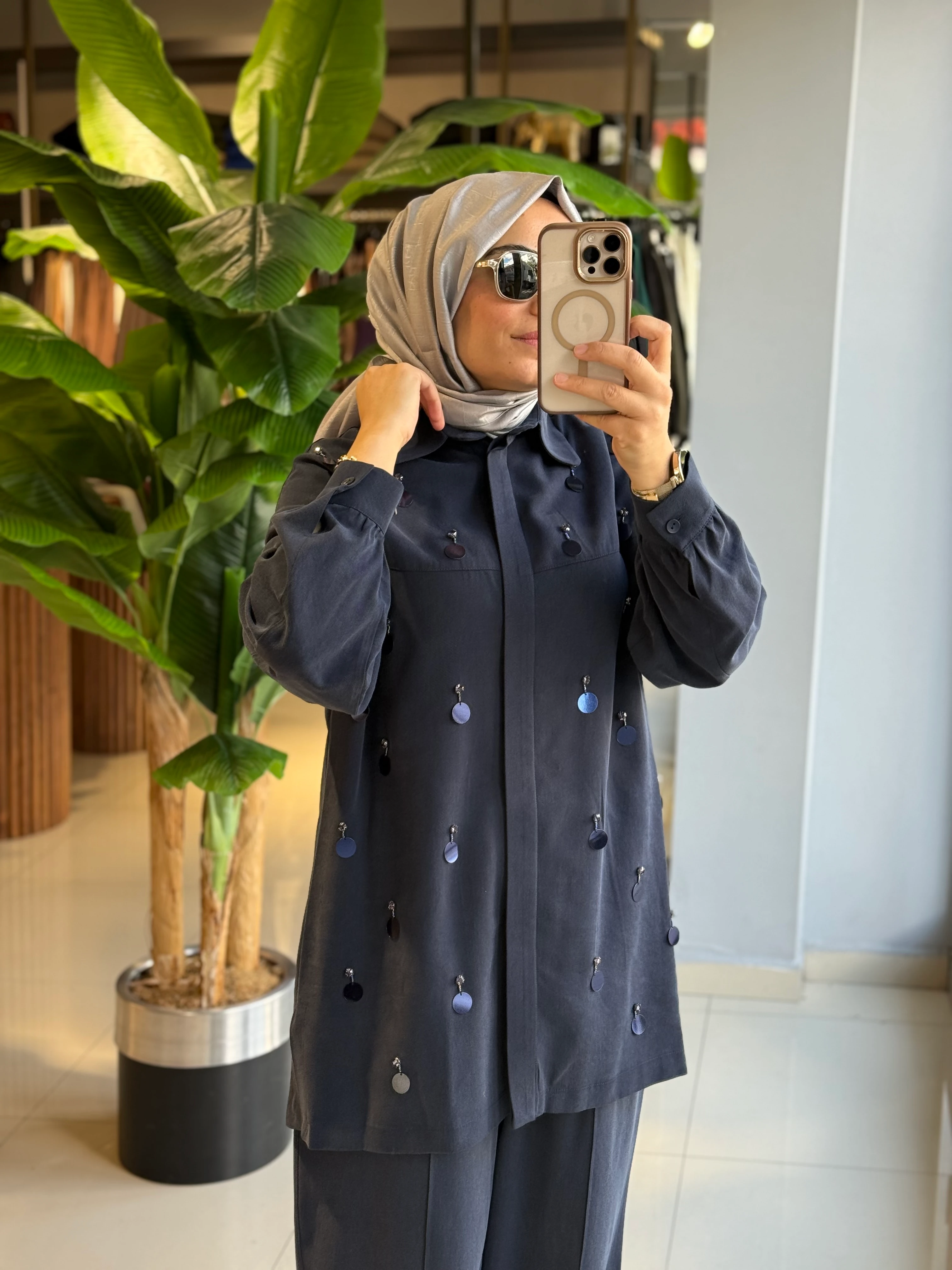 Nuss Pul İşlemeli Lacivert Takım