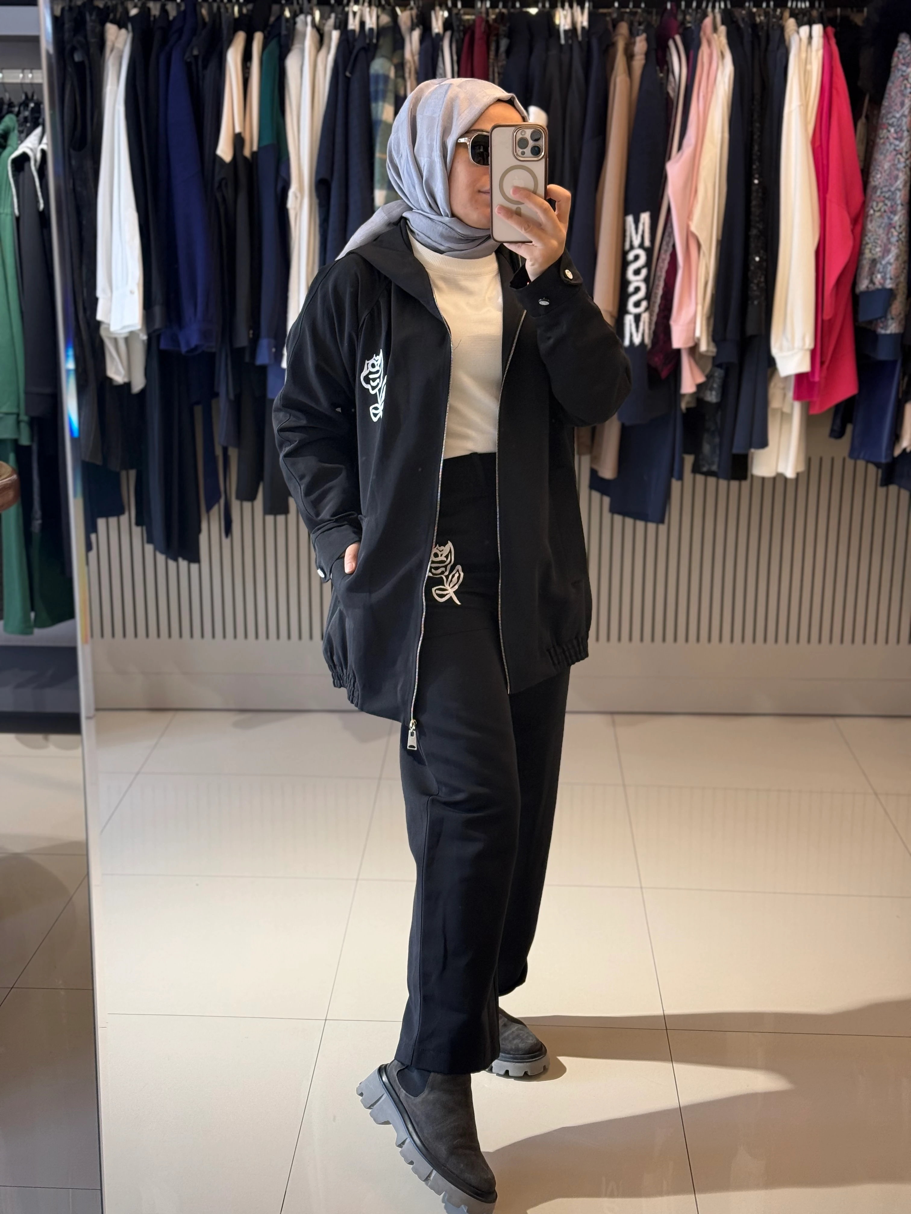 Lisa Exclusive Takım