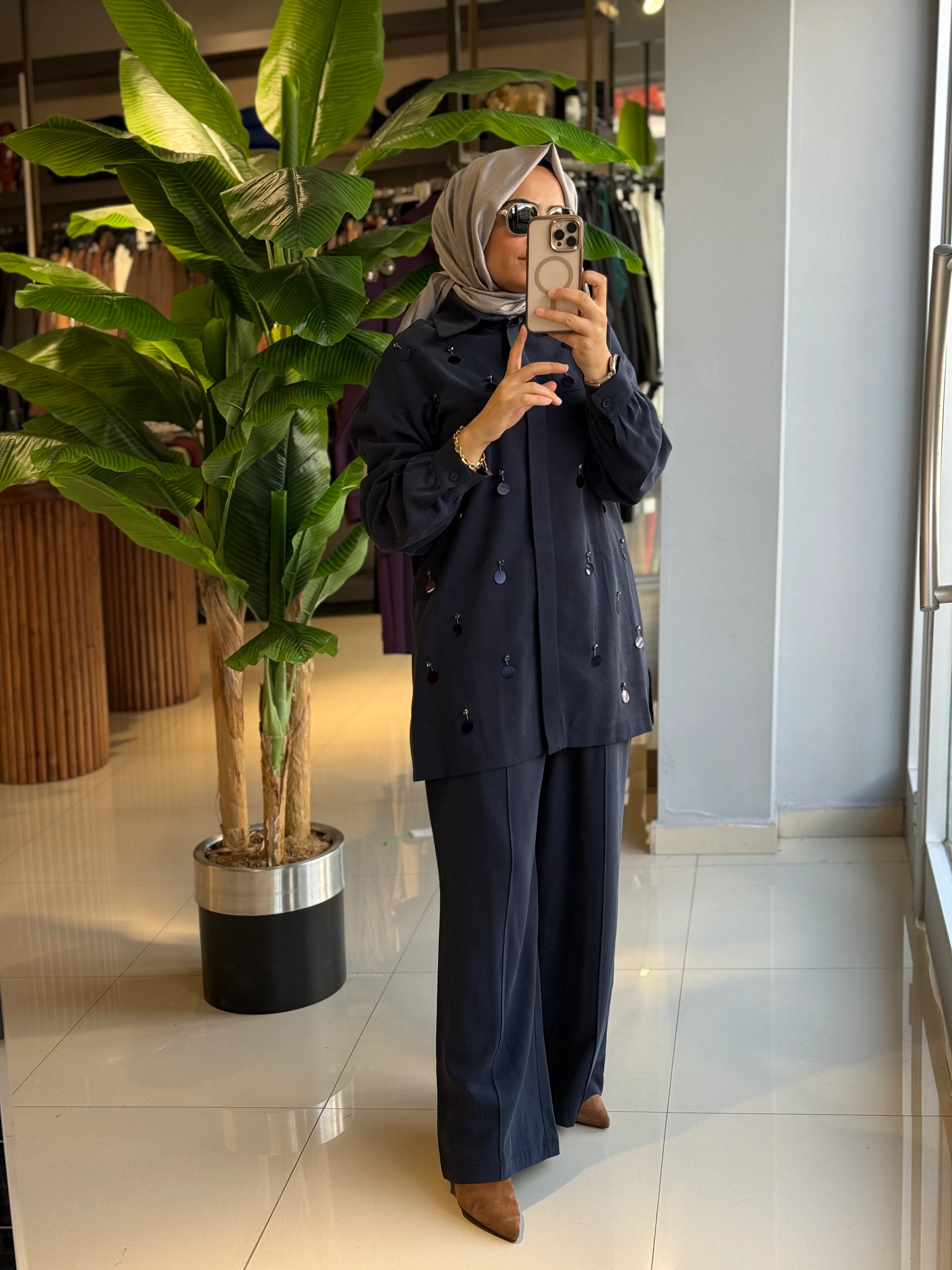 Nuss Pul İşlemeli Lacivert Takım