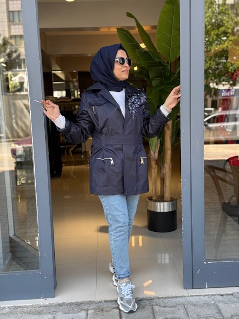 Lisa Exclusive Trench