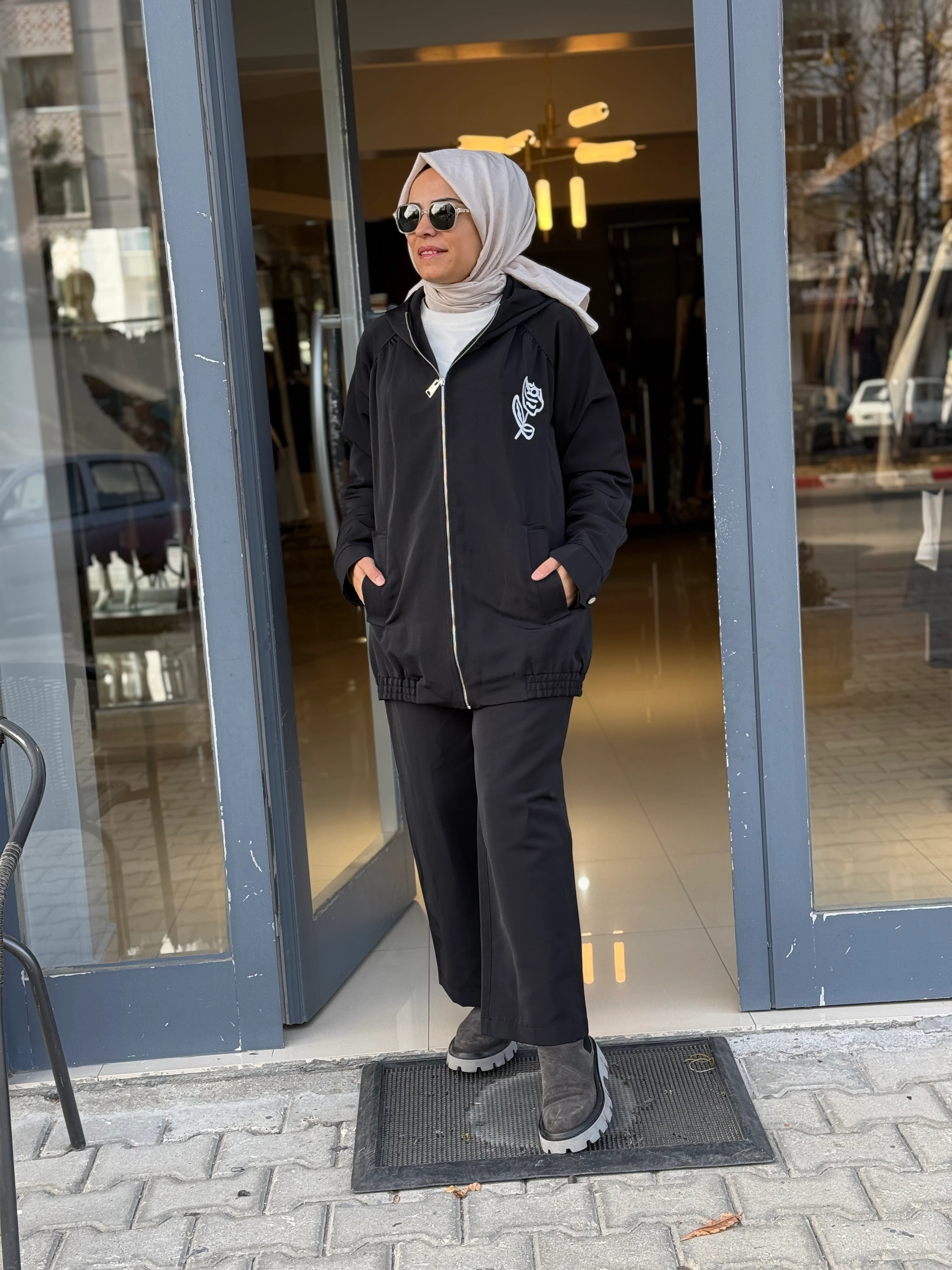 Lisa Exclusive Takım