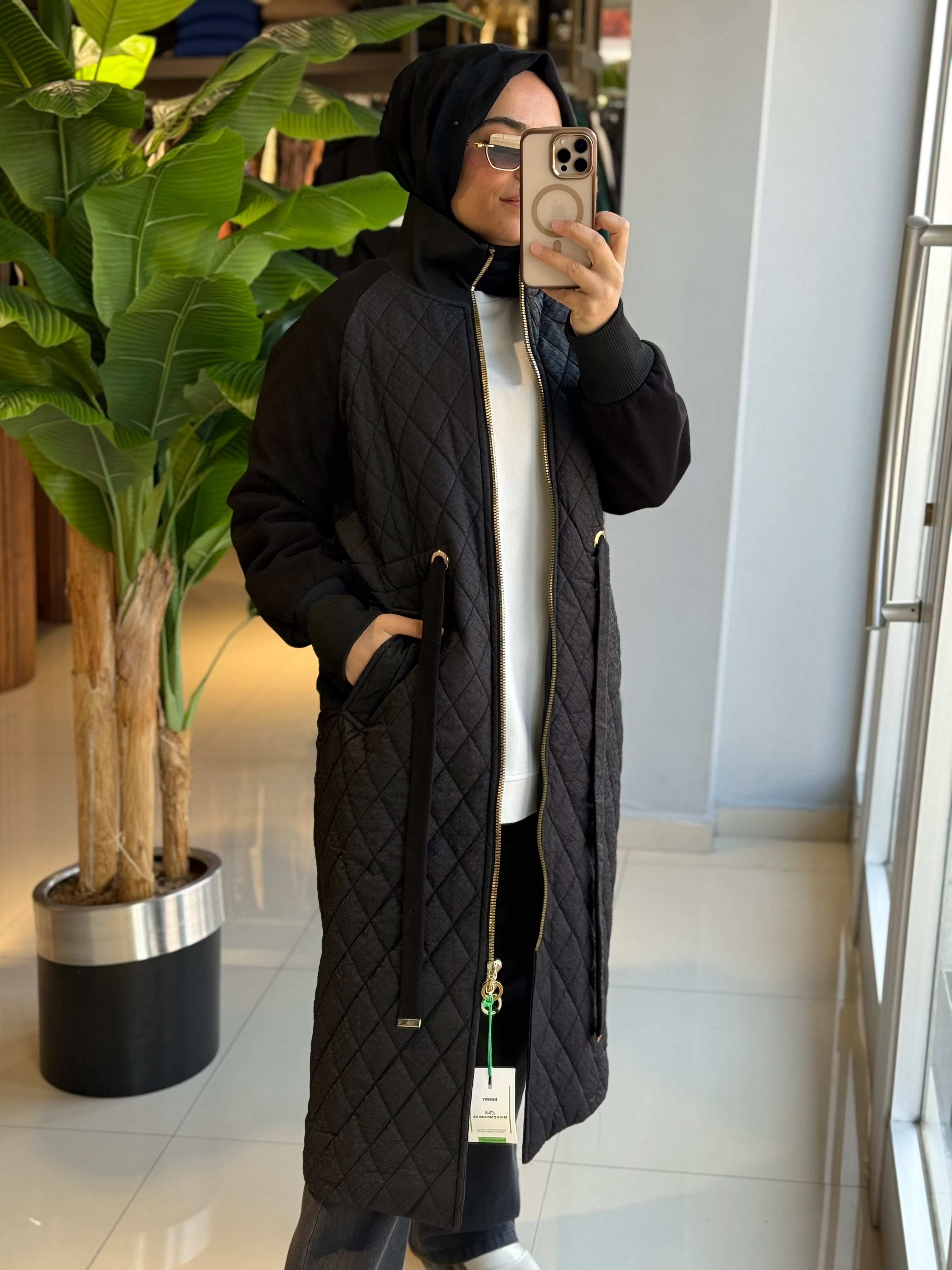 Missemramis Kapitone Uzun Mont