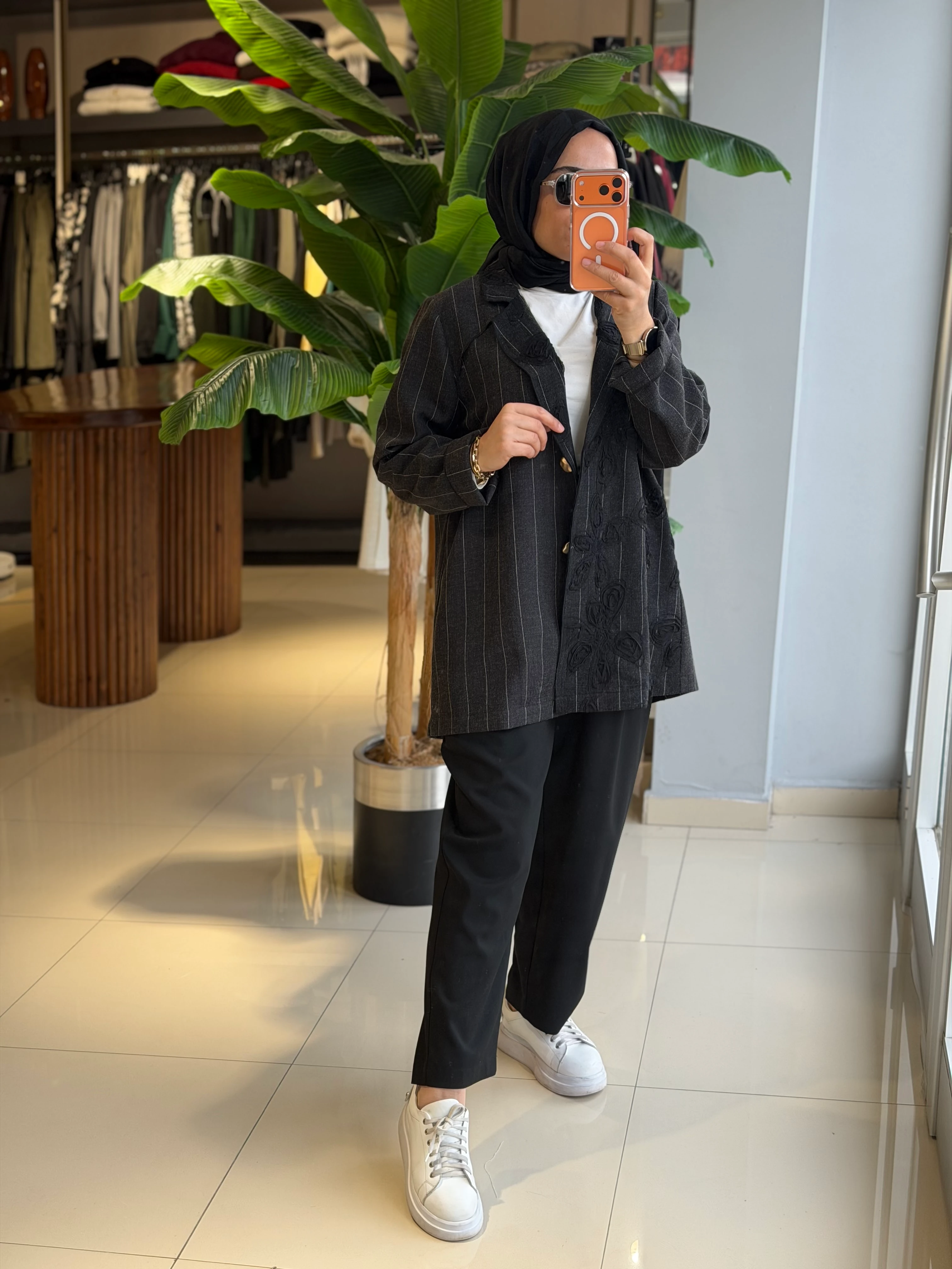 Ghisa Ceketli Takım