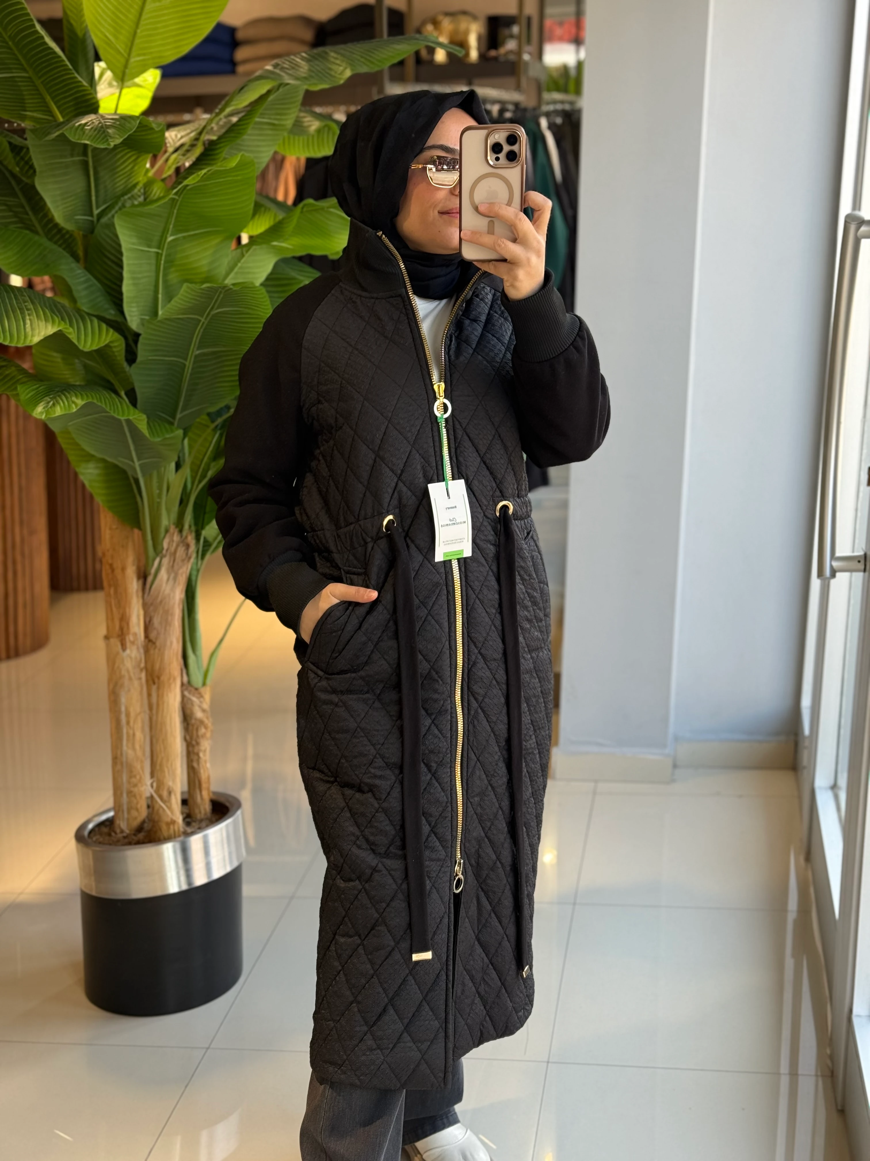 Missemramis Kapitone Uzun Mont