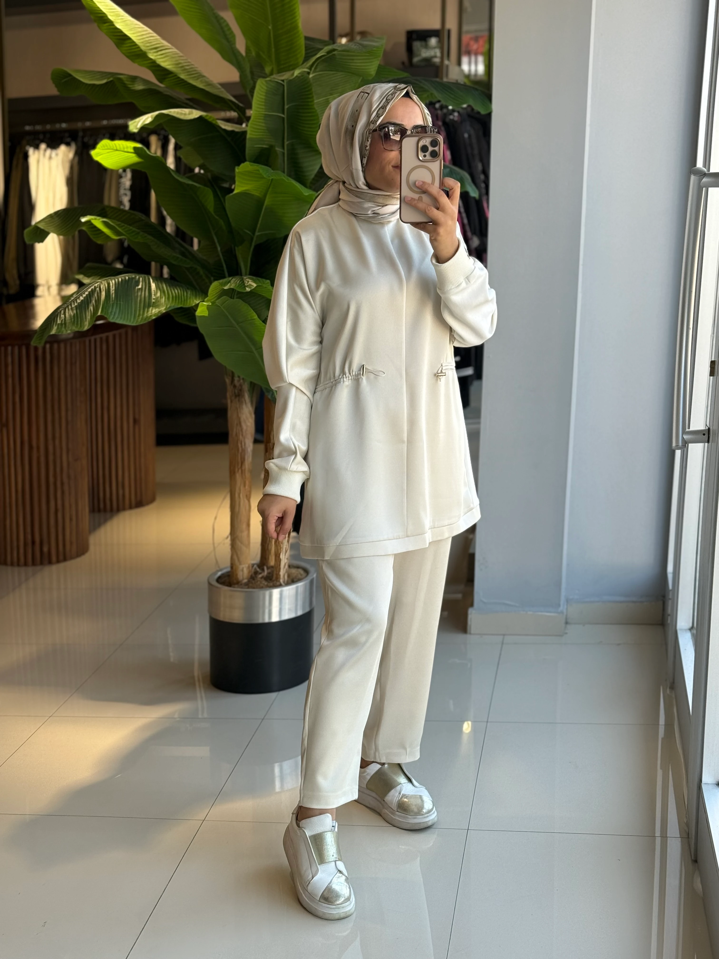 Missemramiss Bej Modesta Takım