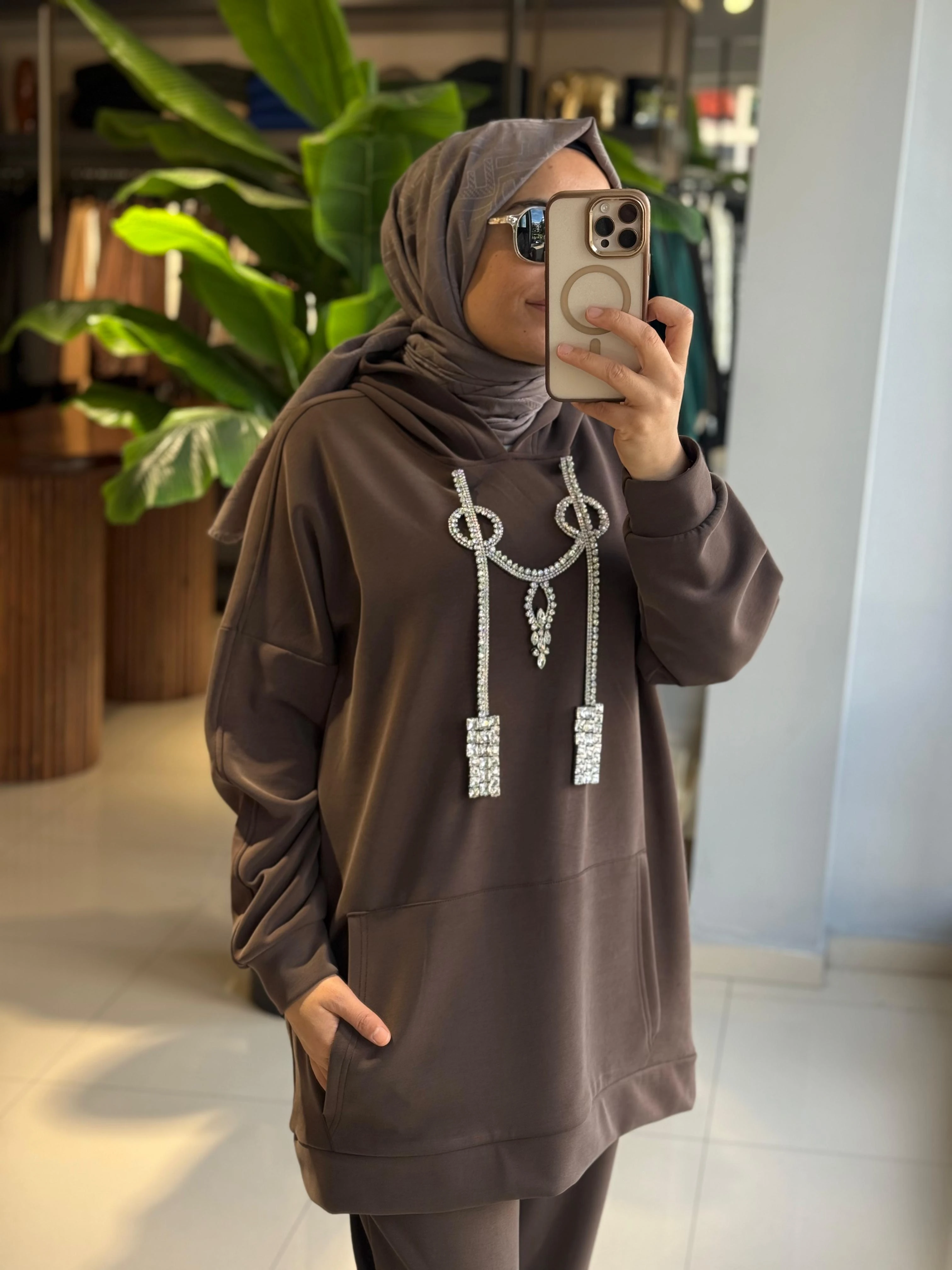 Ghisa Aksesuarlı Modal Takım