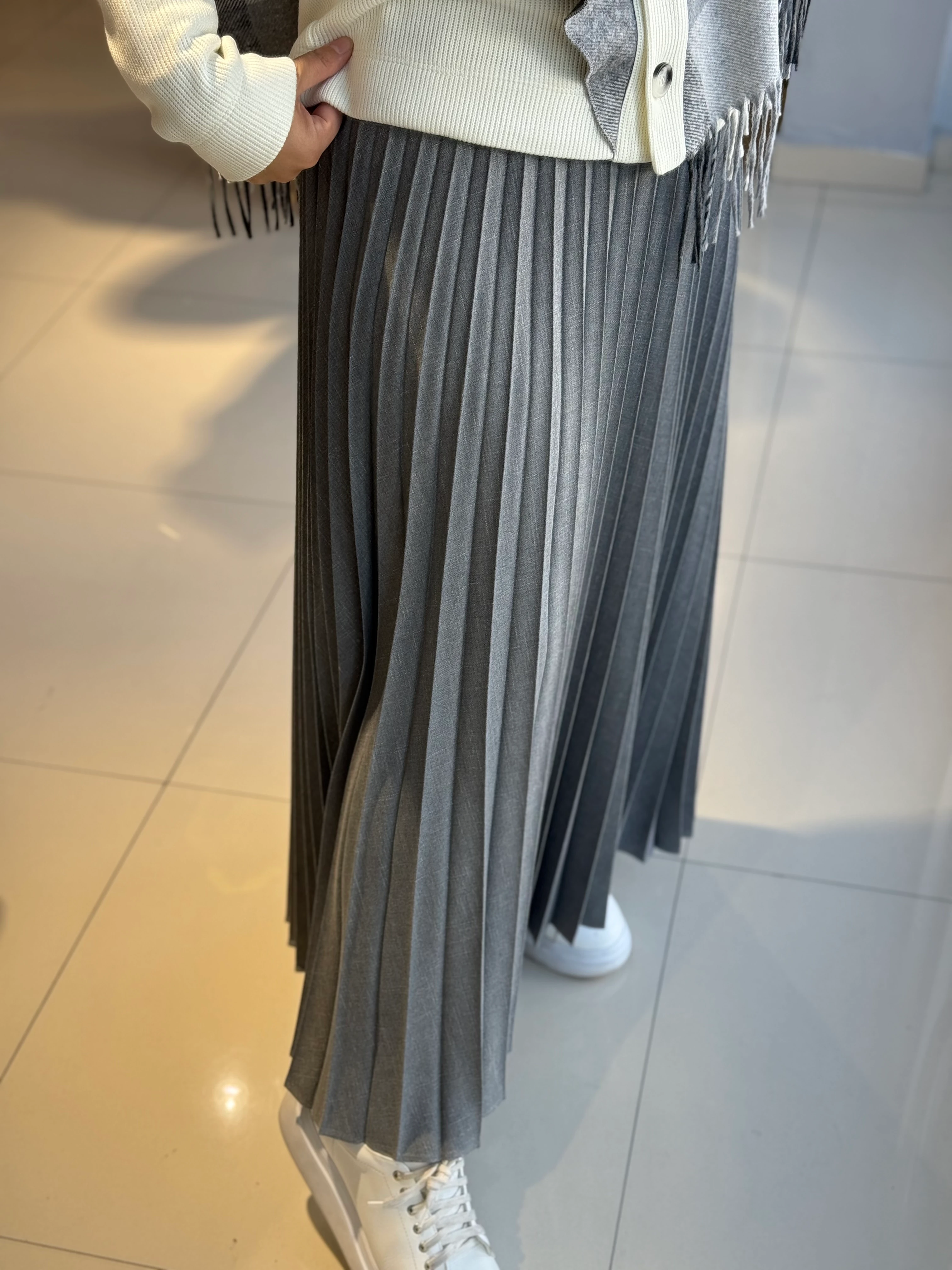 Seçil Store Pilise Gri Etek