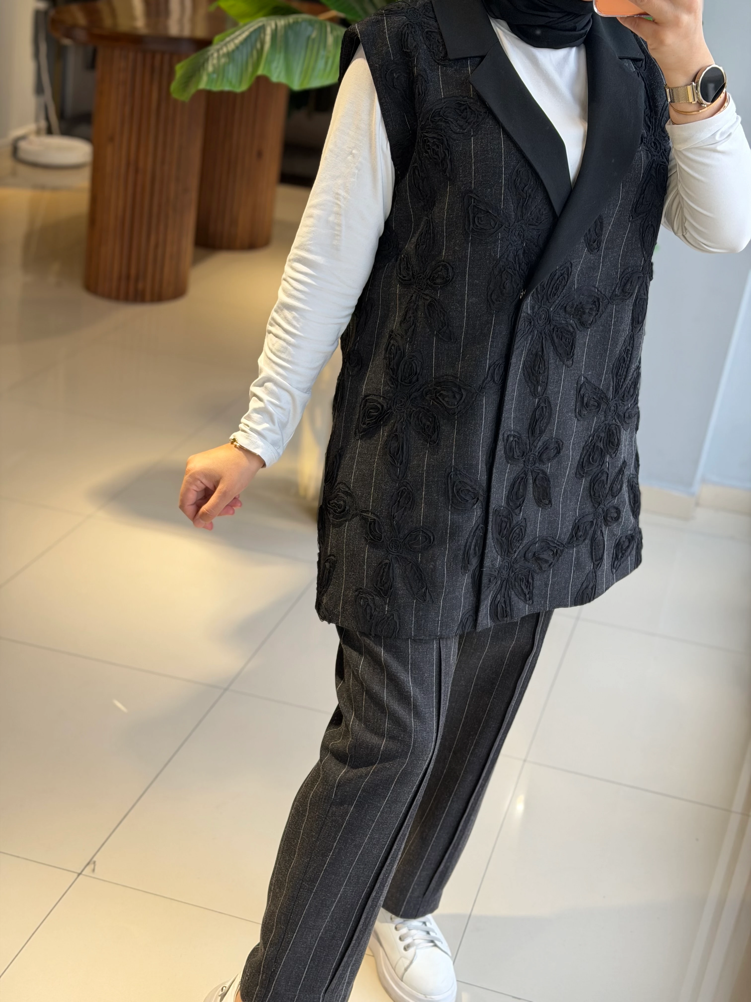 Ghisa Yelekli Takım