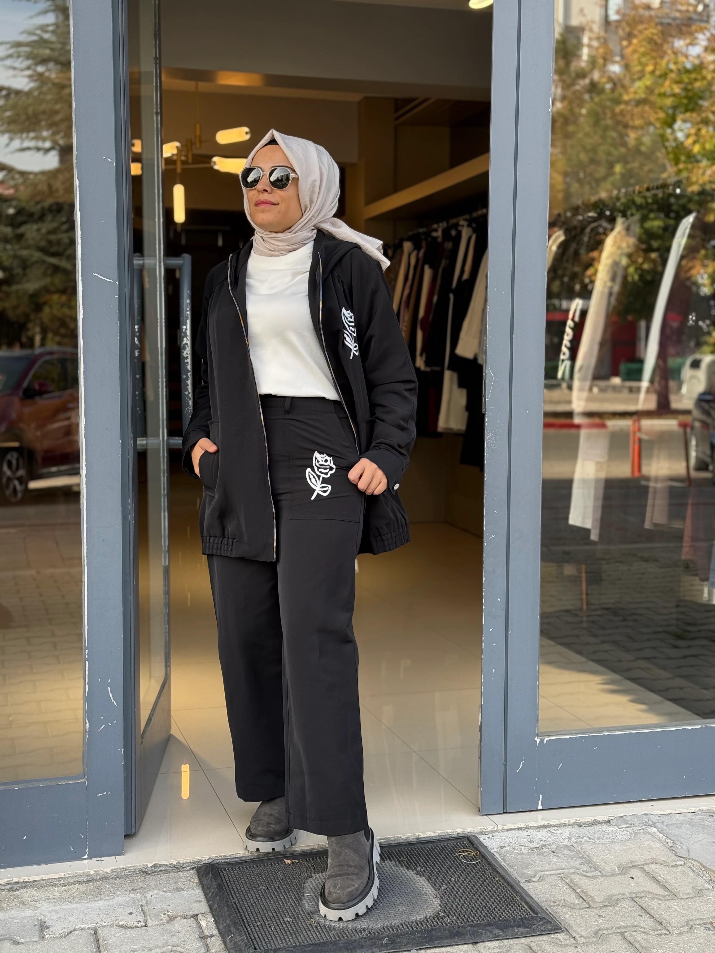 Lisa Exclusive Takım