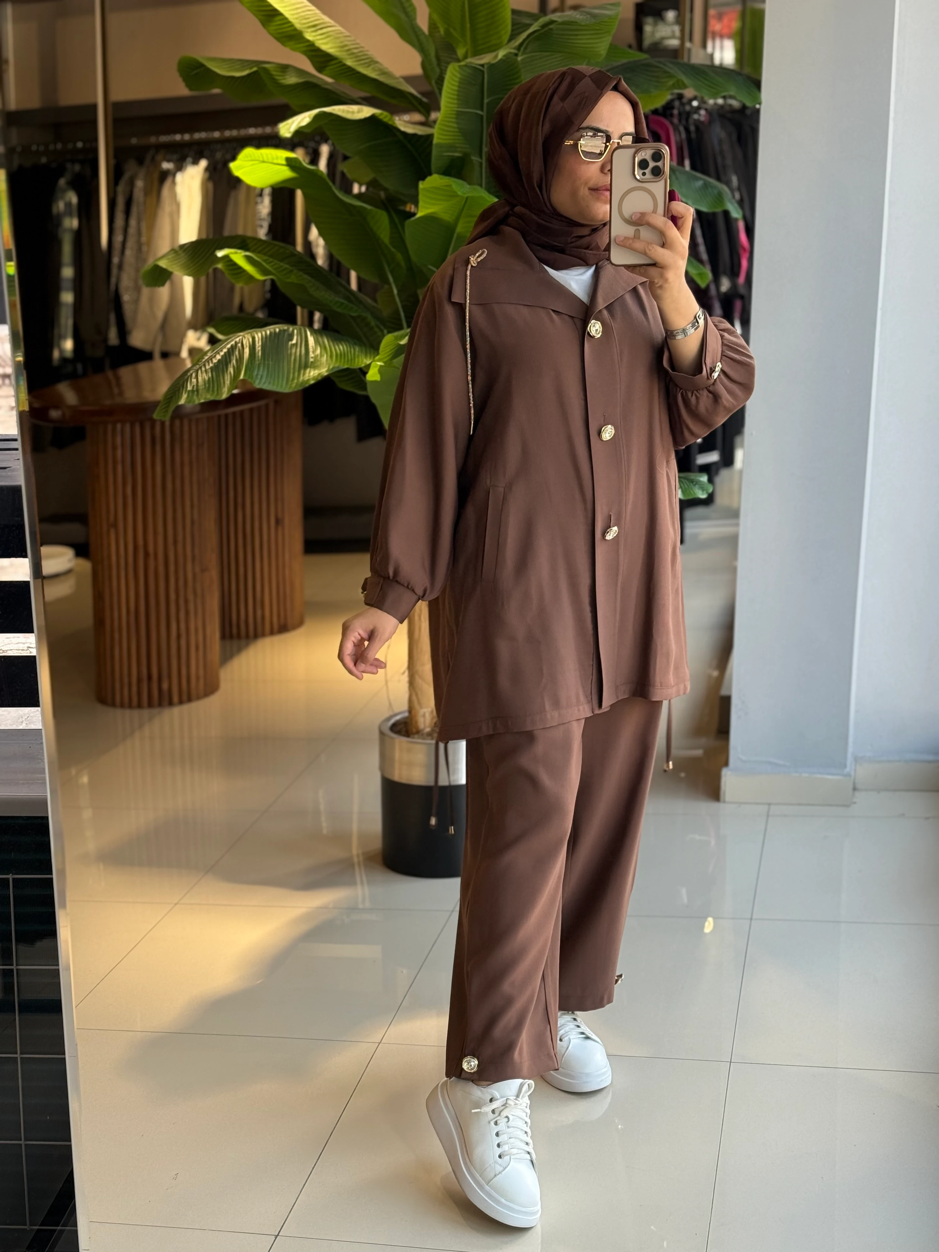 My312 Arkası Taşlı Kahve Takım