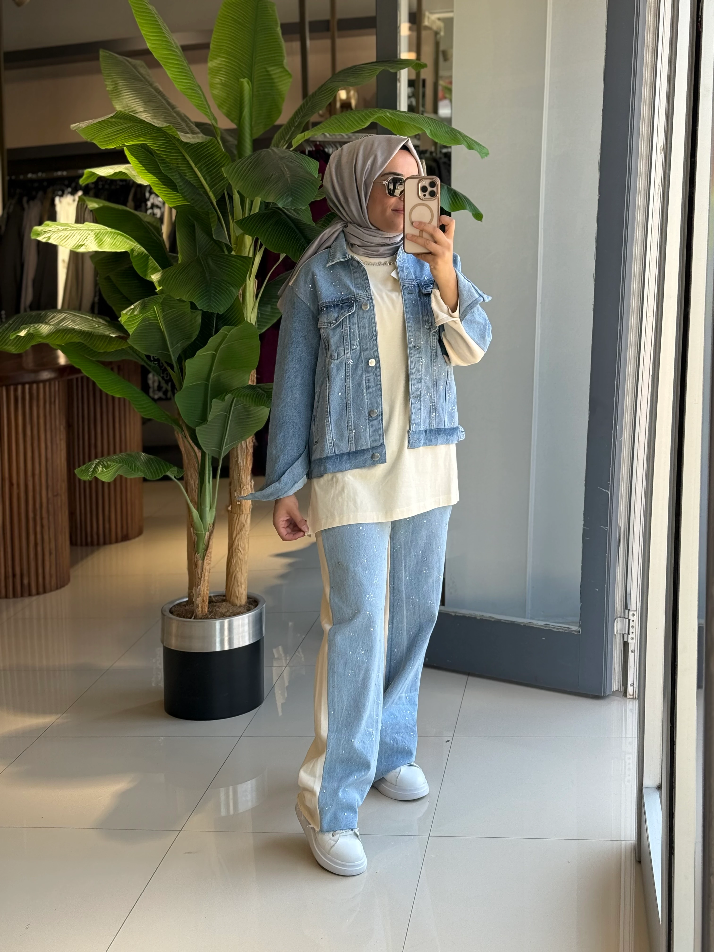 Omelya Kısa Ceketli Kot Takım