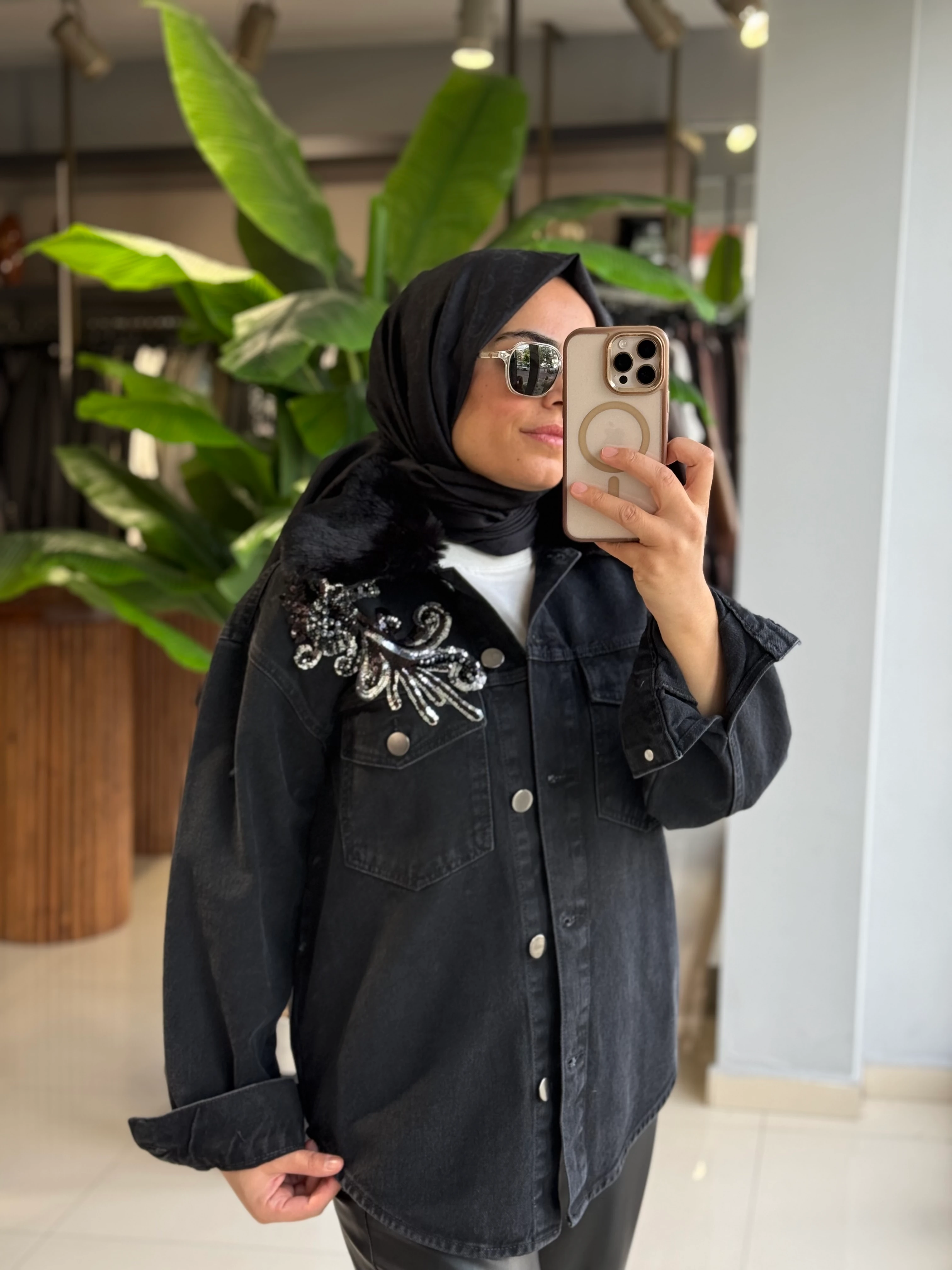 Missemramiss Kürklü İşlemeli Denim Ceket