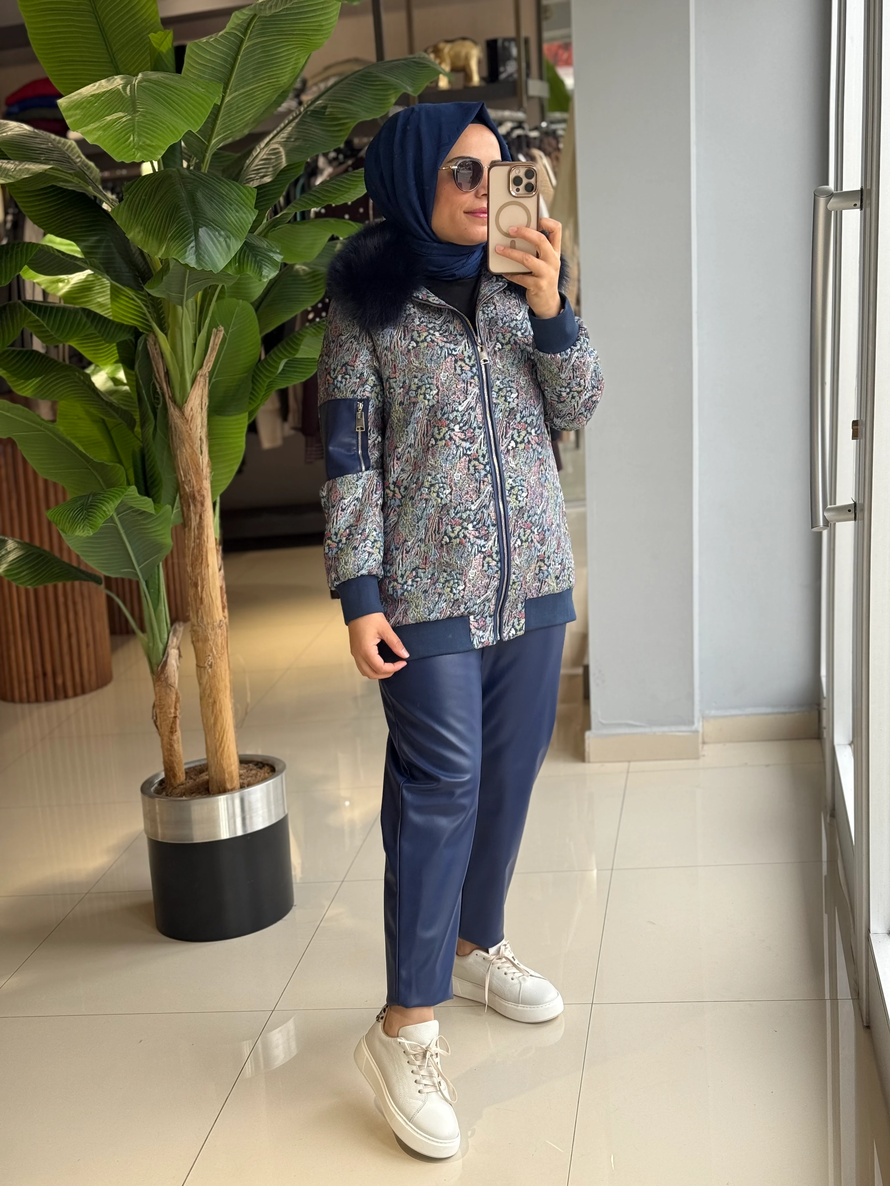 Lisa Exclusive Takım