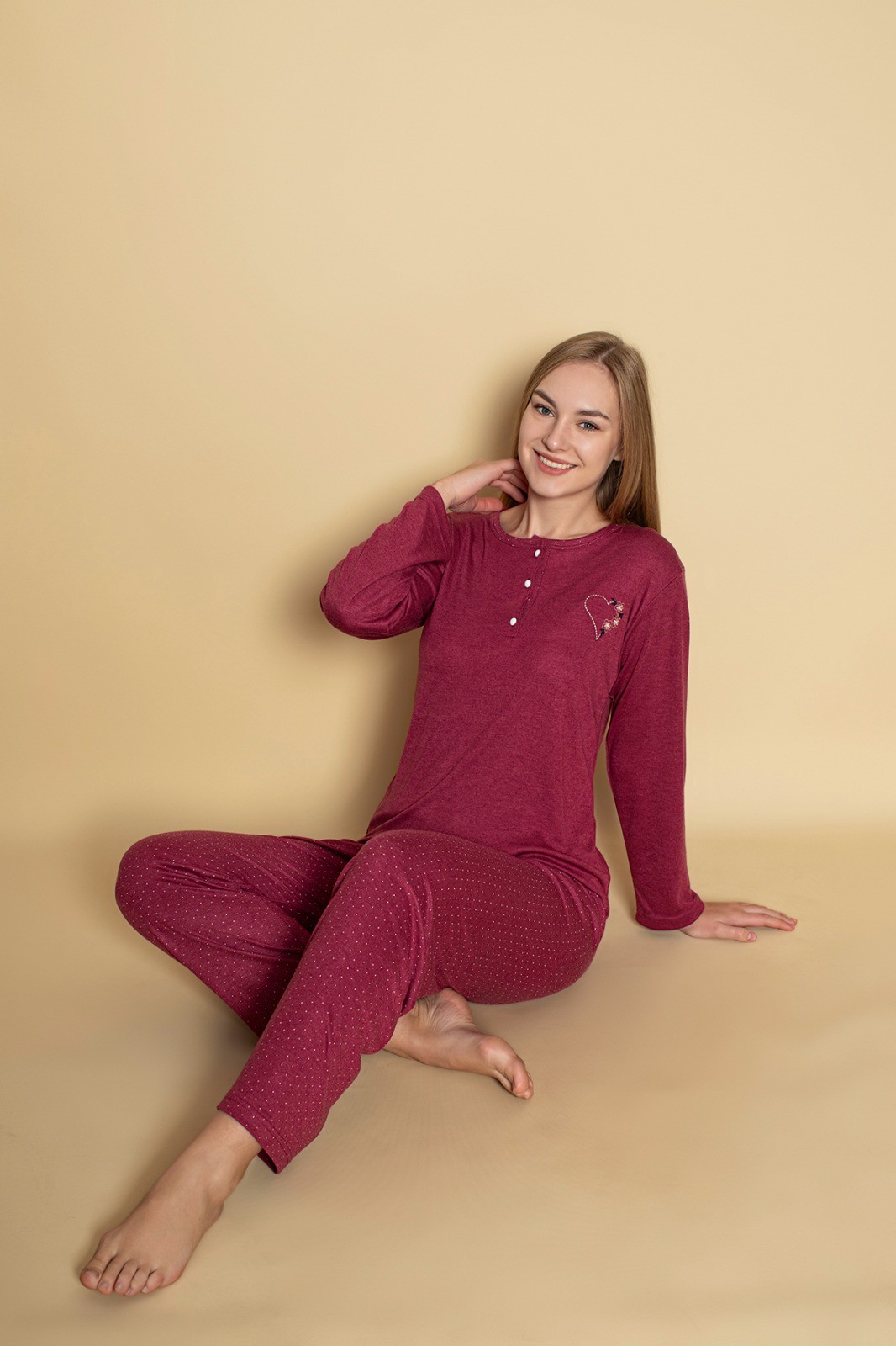 Kadın Kışlık Bambu Yakası Düğmeli Uzun Kollu Pijama Takımı - Kırmızı