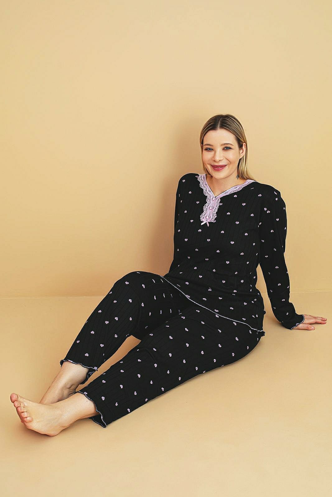 Kadın Kışlık Büyük Beden Nakışlı Desenli Yakası Düğmeli Uzun Kollu Pijama Takımı - Siyah-2