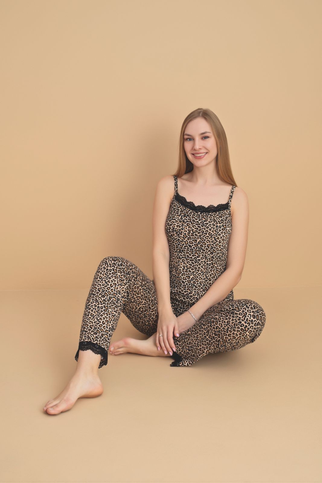 Kadın Milan Kumaş İp Askılı Pijama Takımı - Kahverengi