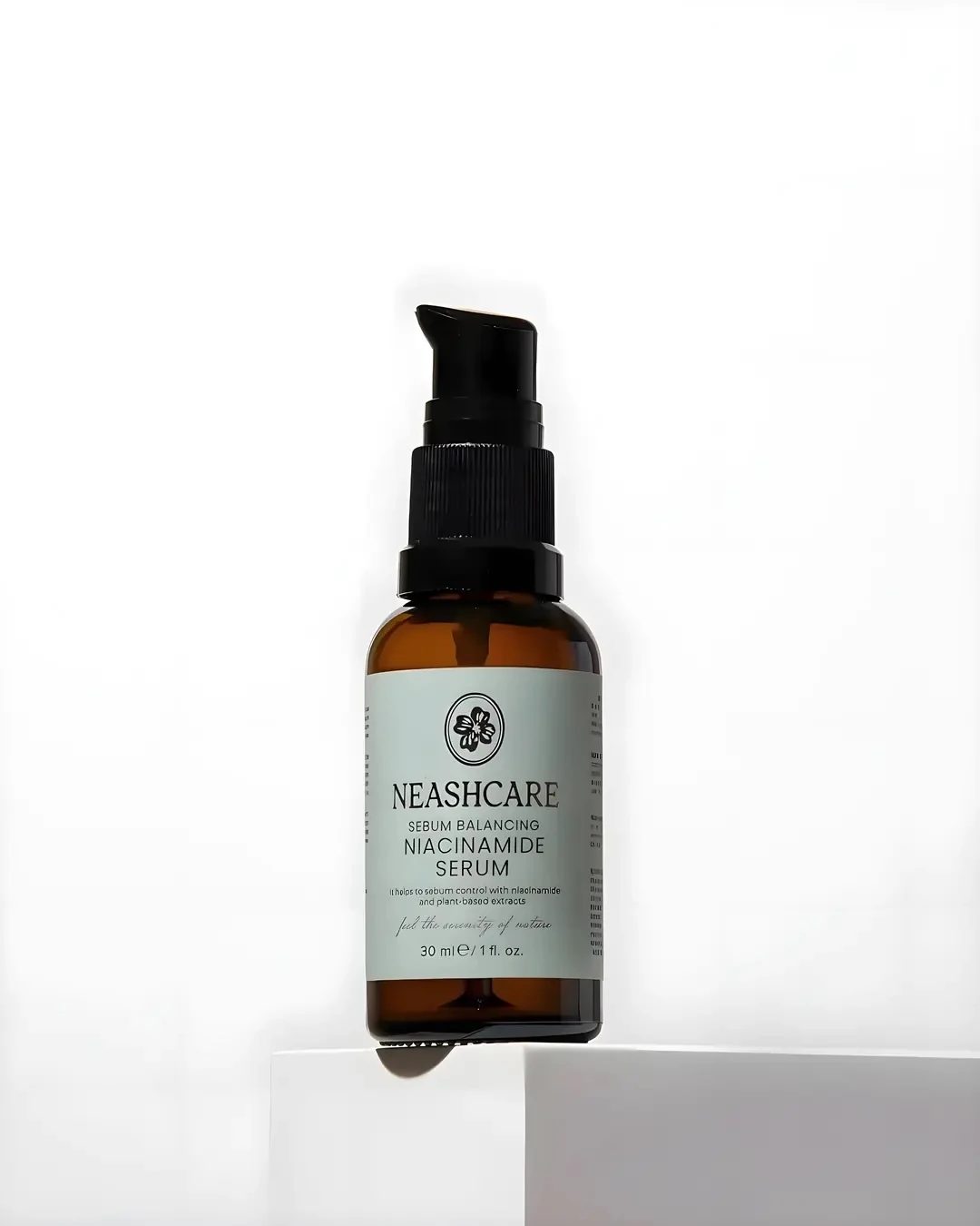 Sebum Dengeleyici ve Akne Karşıtı Gözenek Sıkılaştırıcı Niacinamide Serum 30 ml