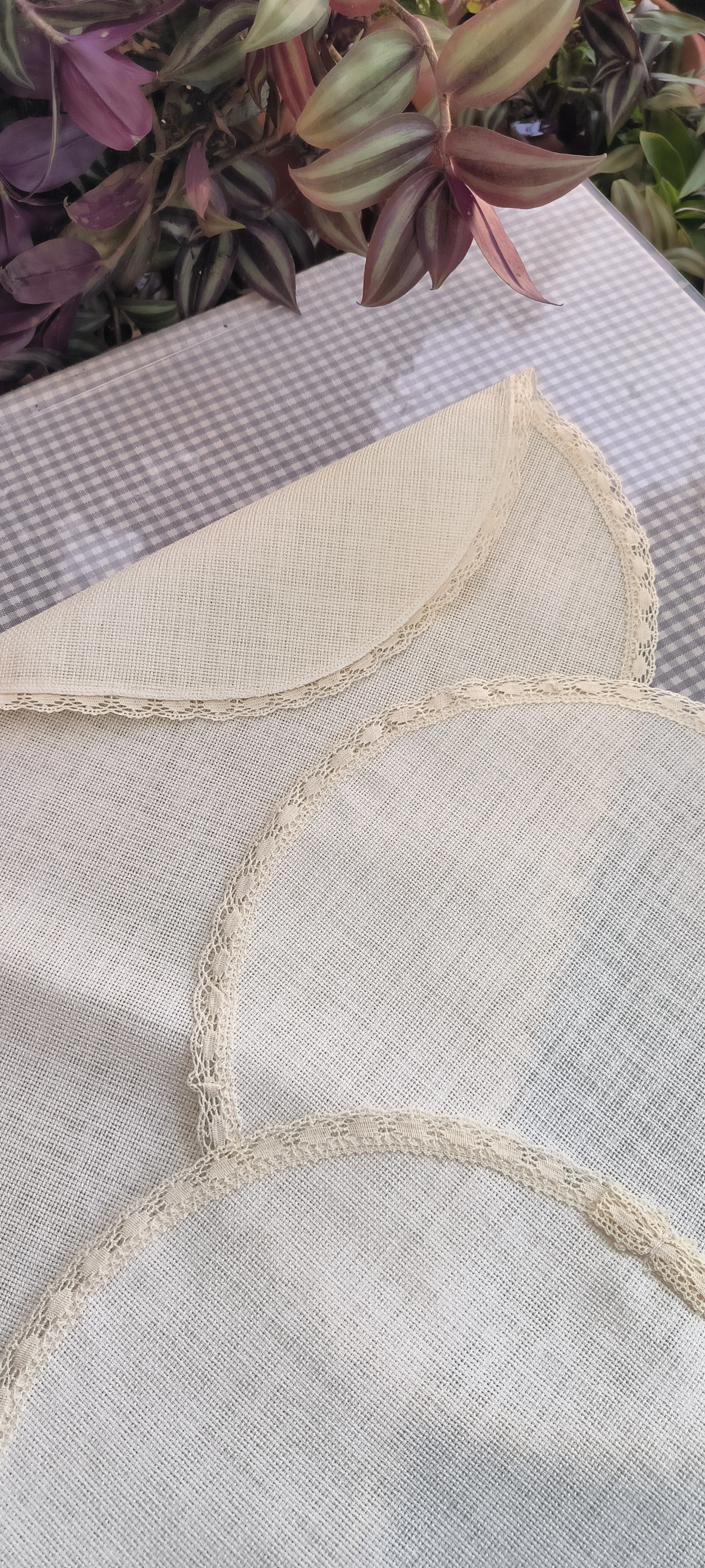 Yatak odası takımı işlenebilir/ krem güpürlü 