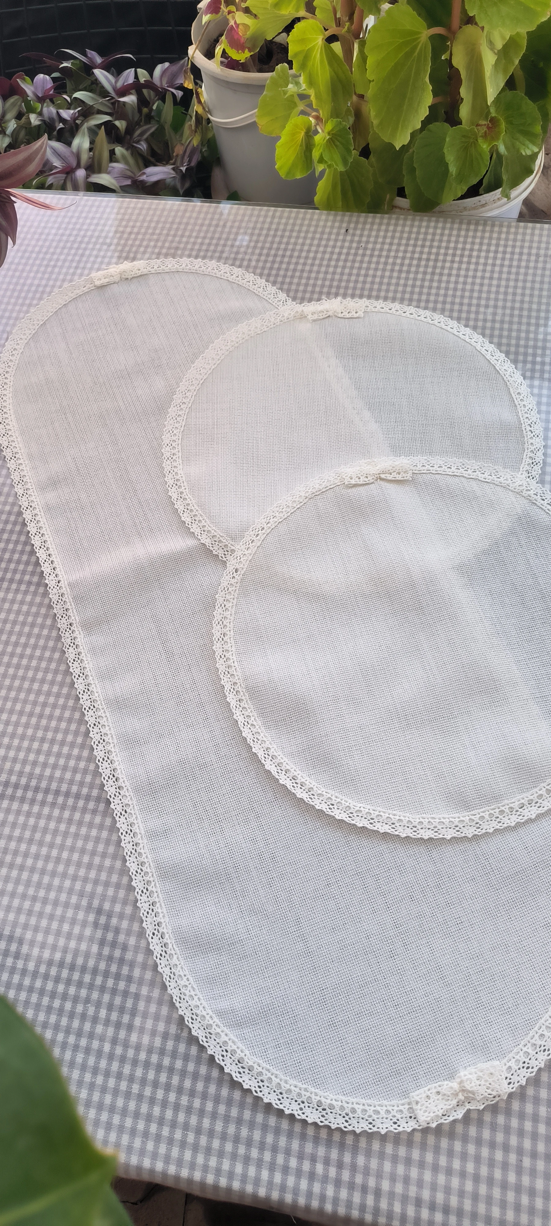 Yatak odası takımı işlenebilir kırık beyaz güpürlü 