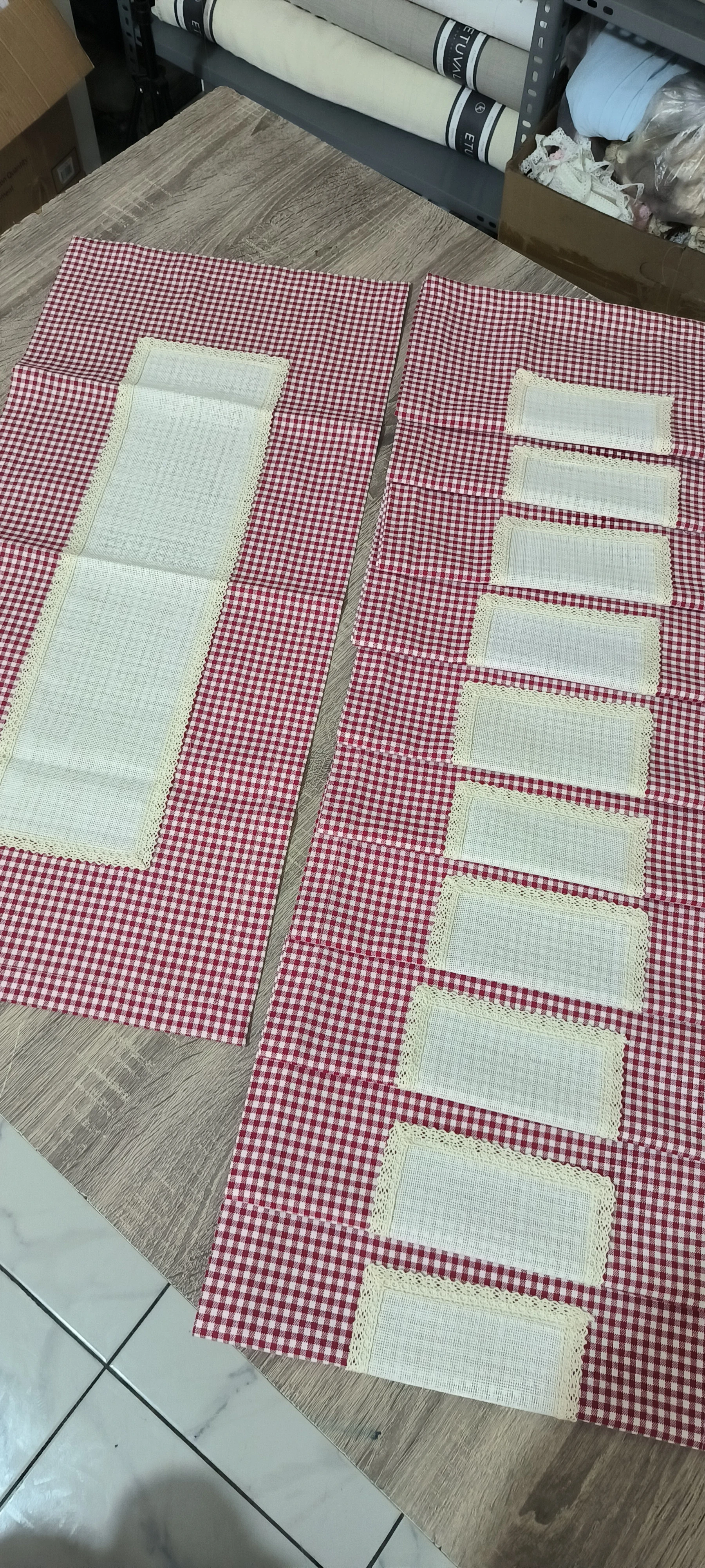 İşlene alanlı pitikareli runner 