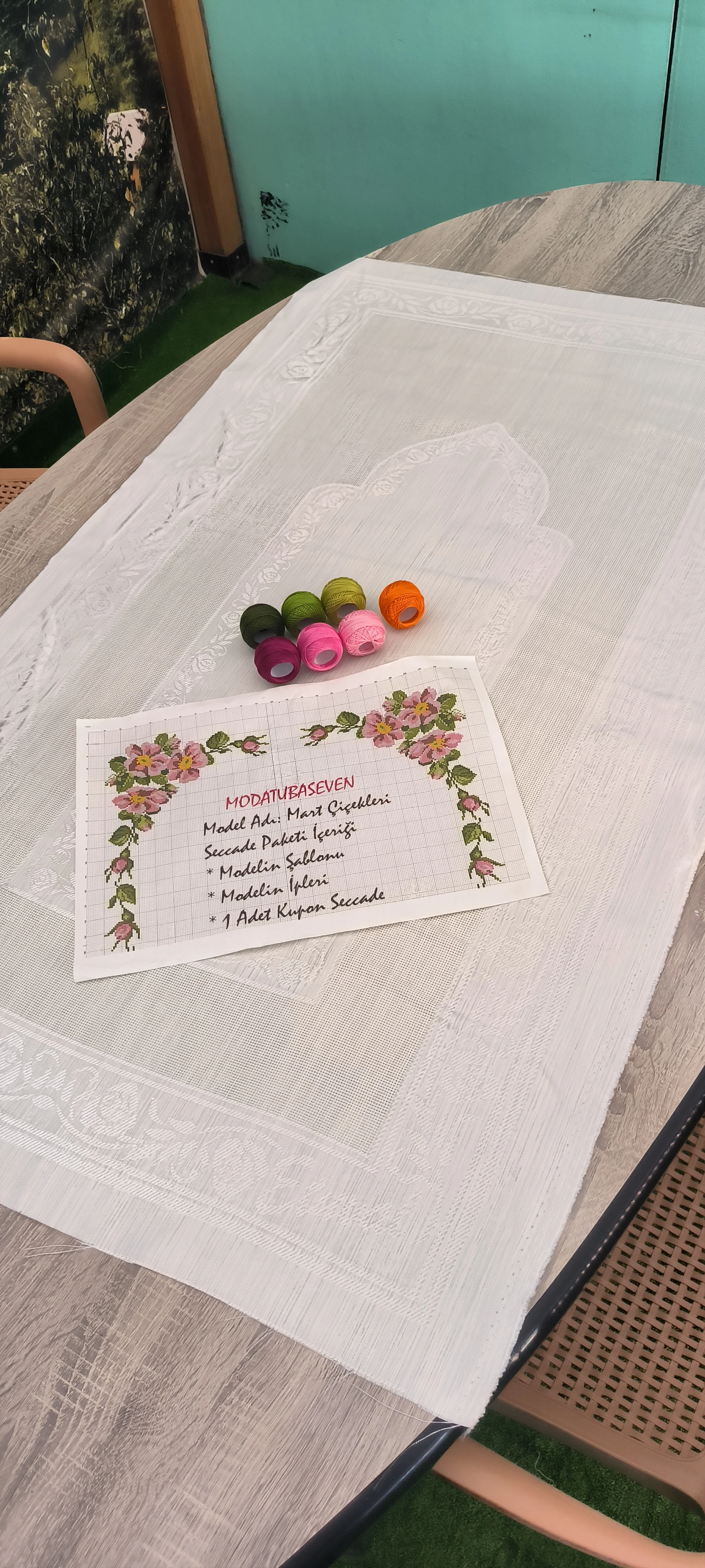 Seccade işleme kiti / Mart Menekşeleri 