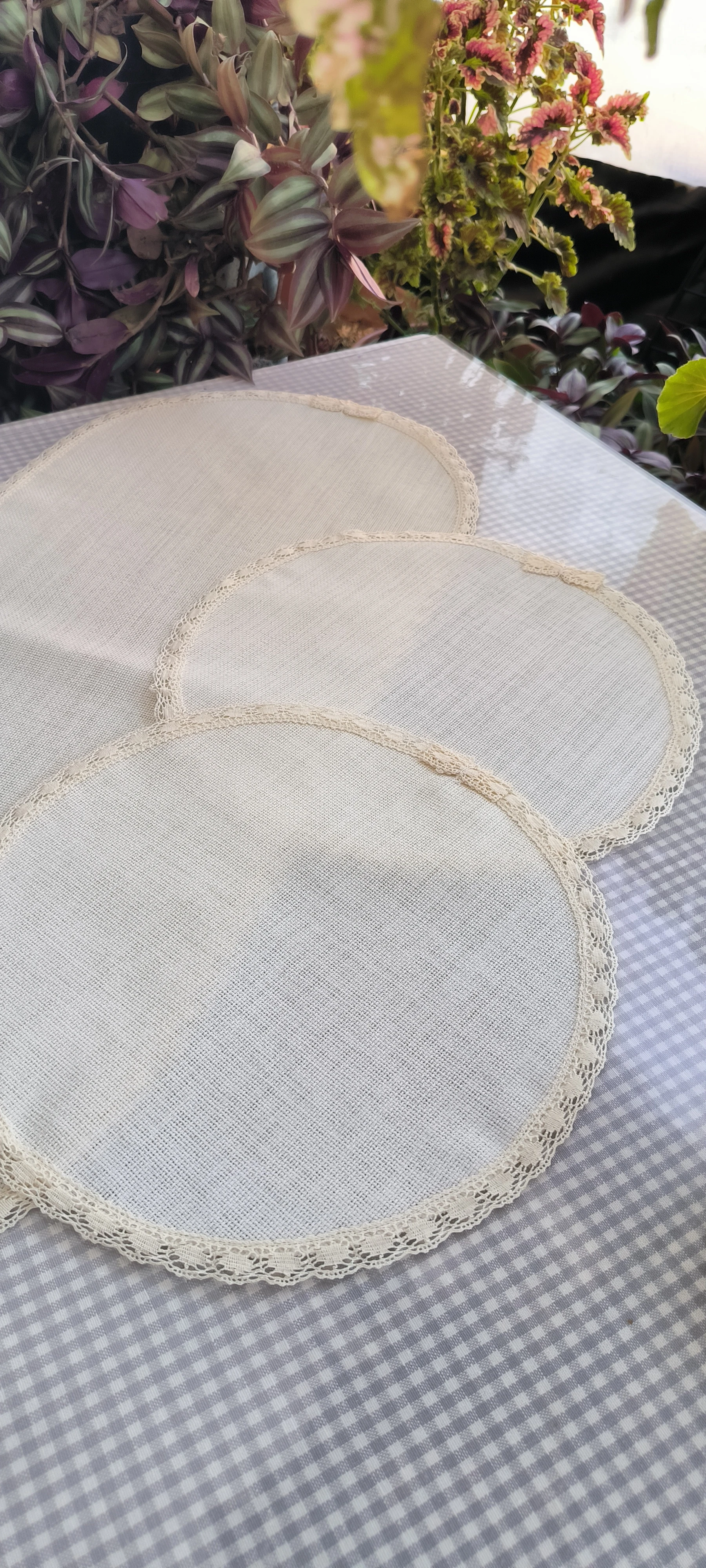 Yatak odası takımı işlenebilir/ krem güpürlü 