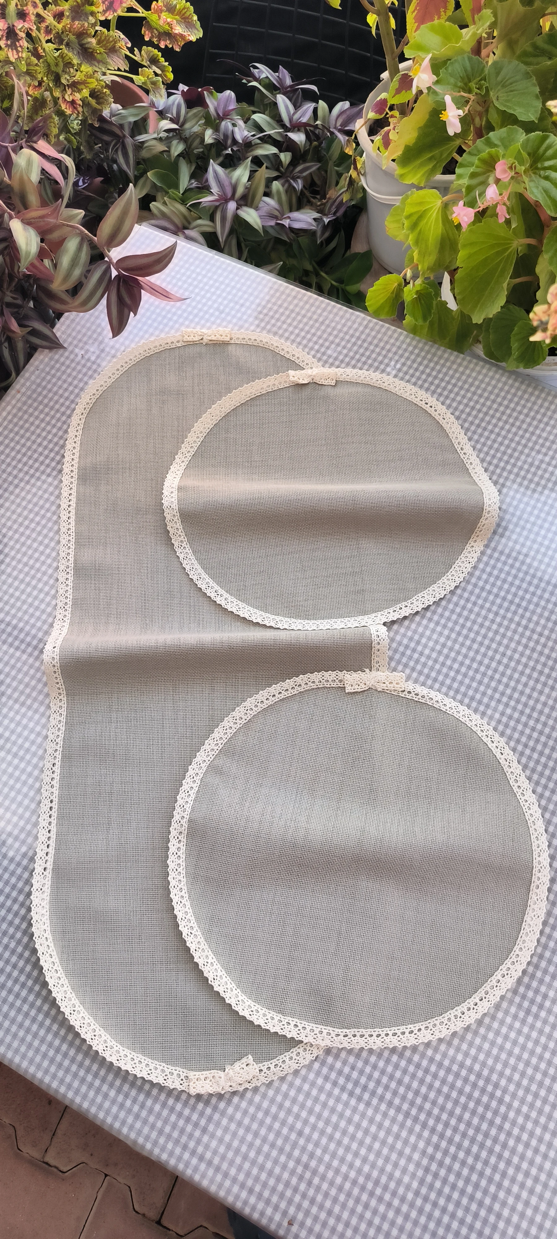 Taş rengi işlenebilir yatak odası takımı 