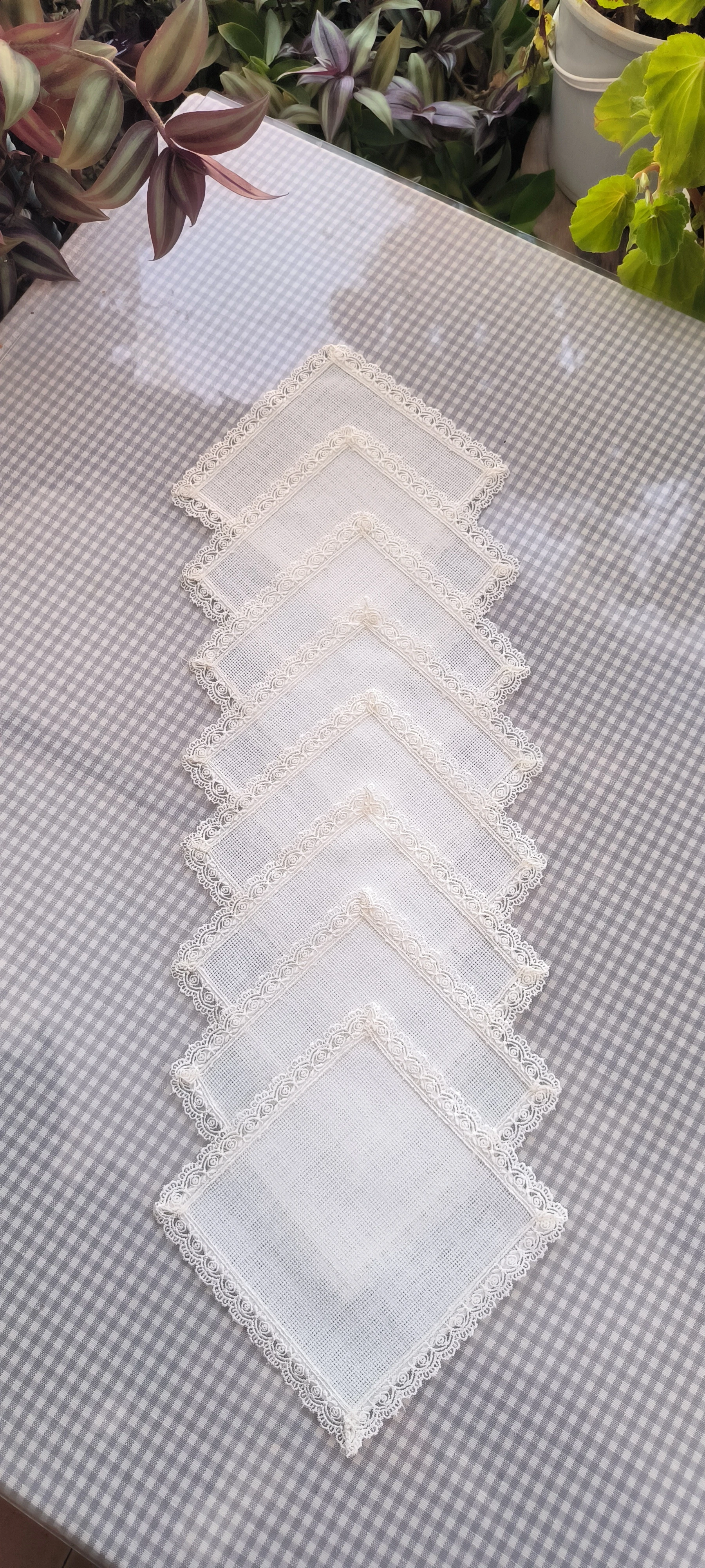 1 Adet Sunum Peçetesi/ 15-15cm güpürlü 