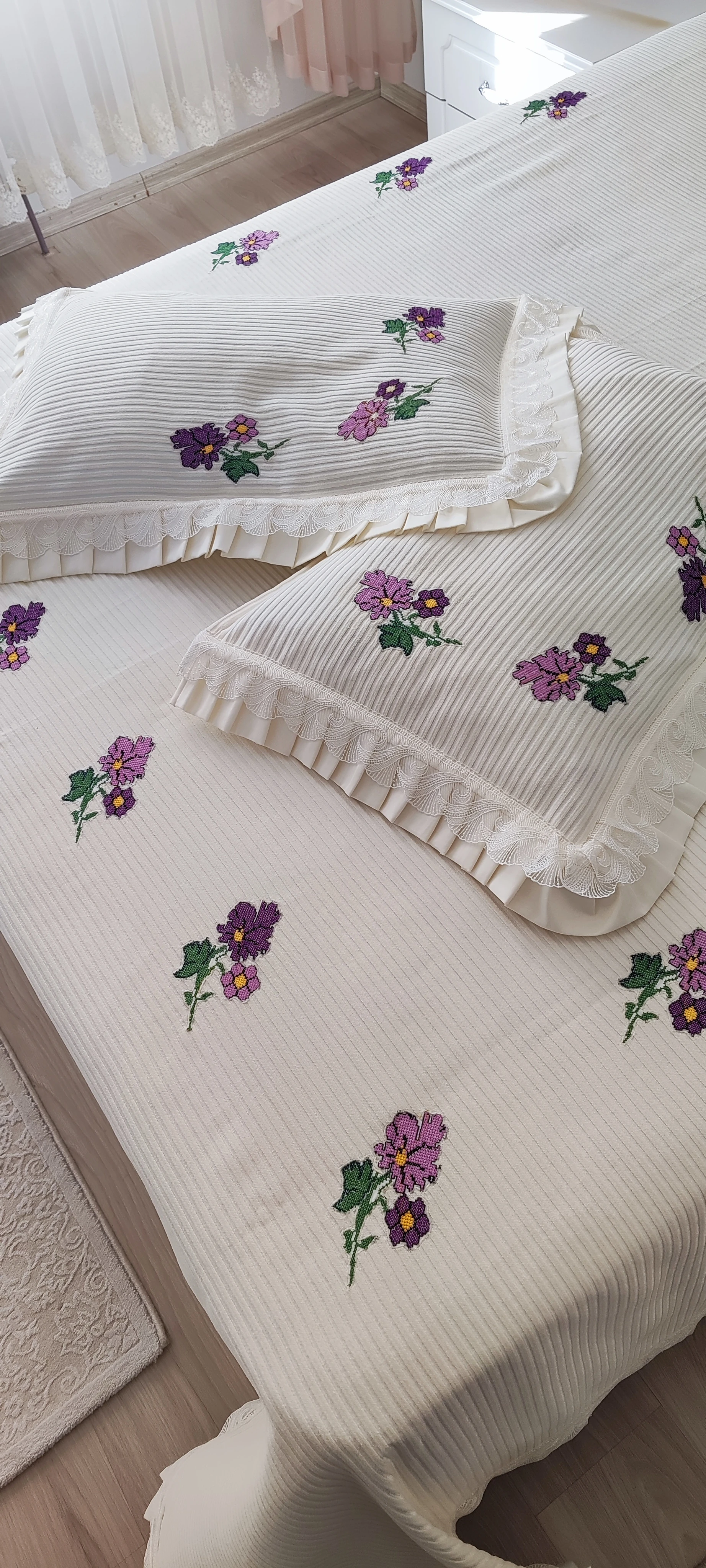 Pike takımı / Kanaviçe motif nakışlı/ 3 parça 