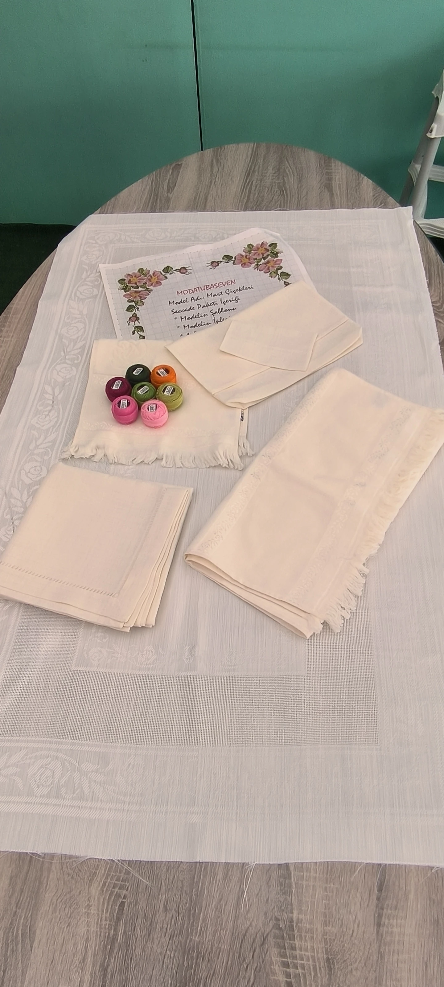 Bohça seti işleme kiti/ Mart Menekşeleri 