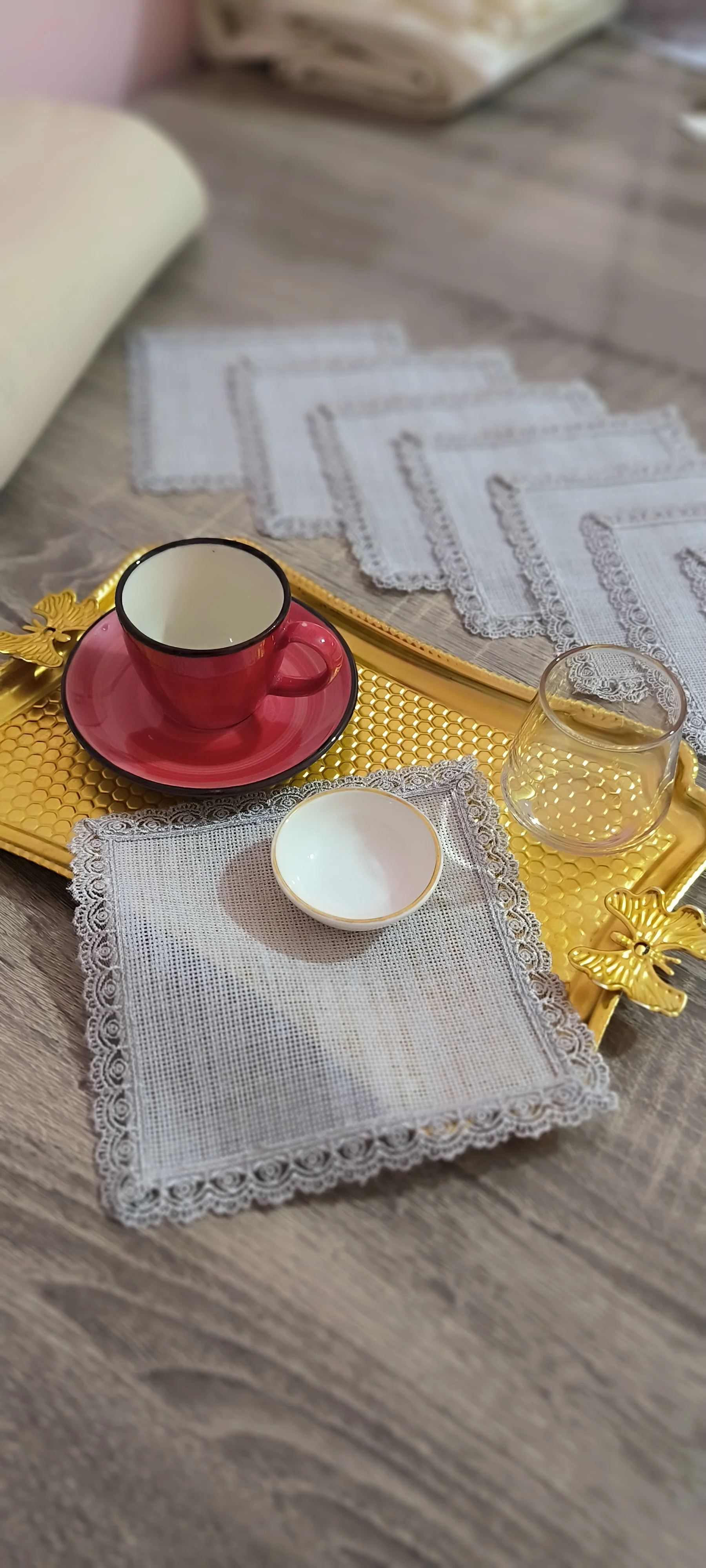 1 adet sunum peçetesi/  gri güpürlü işlenebilir 